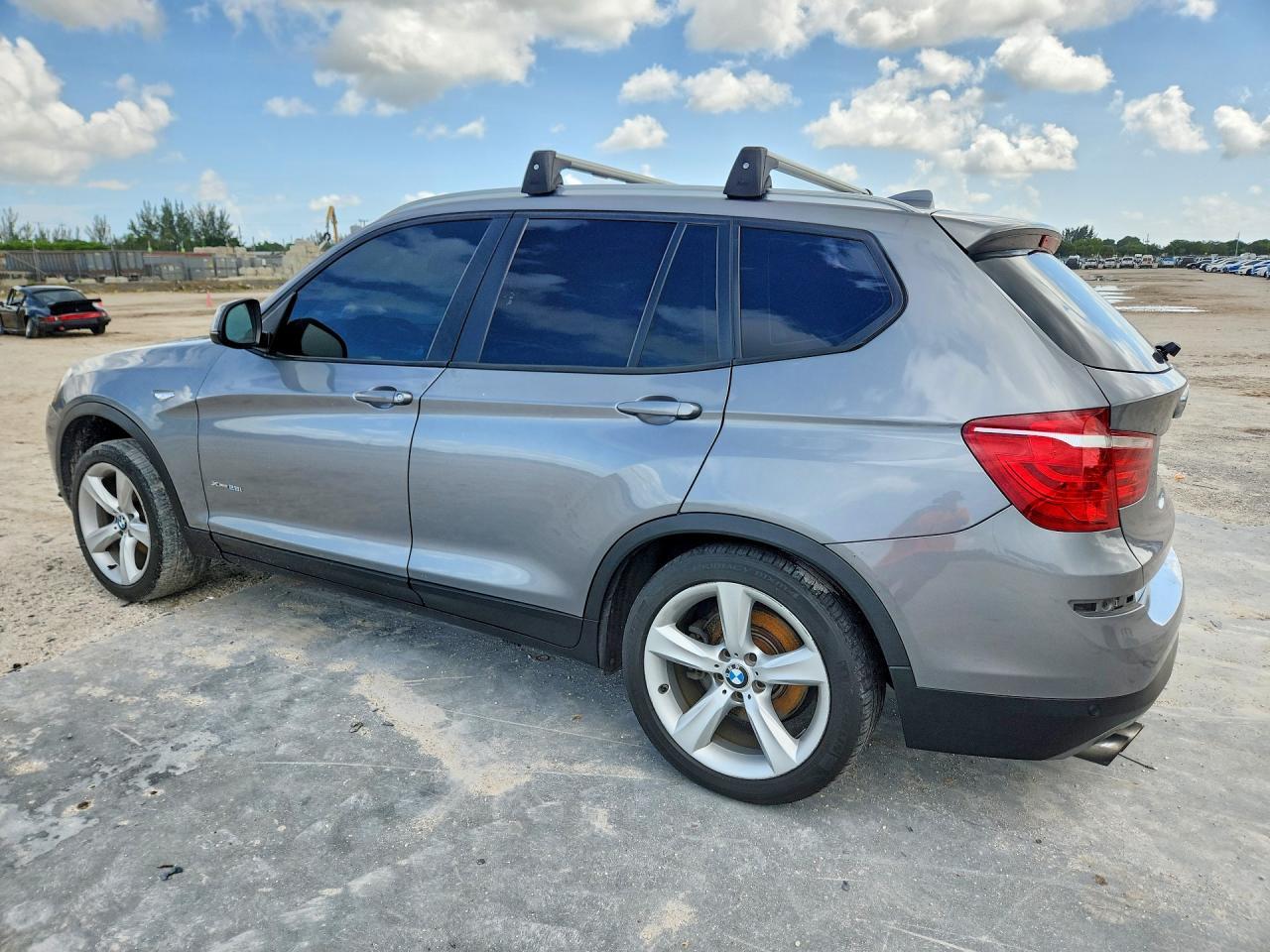 2017 BMW X3 xDrive28I - zdjęcie 2