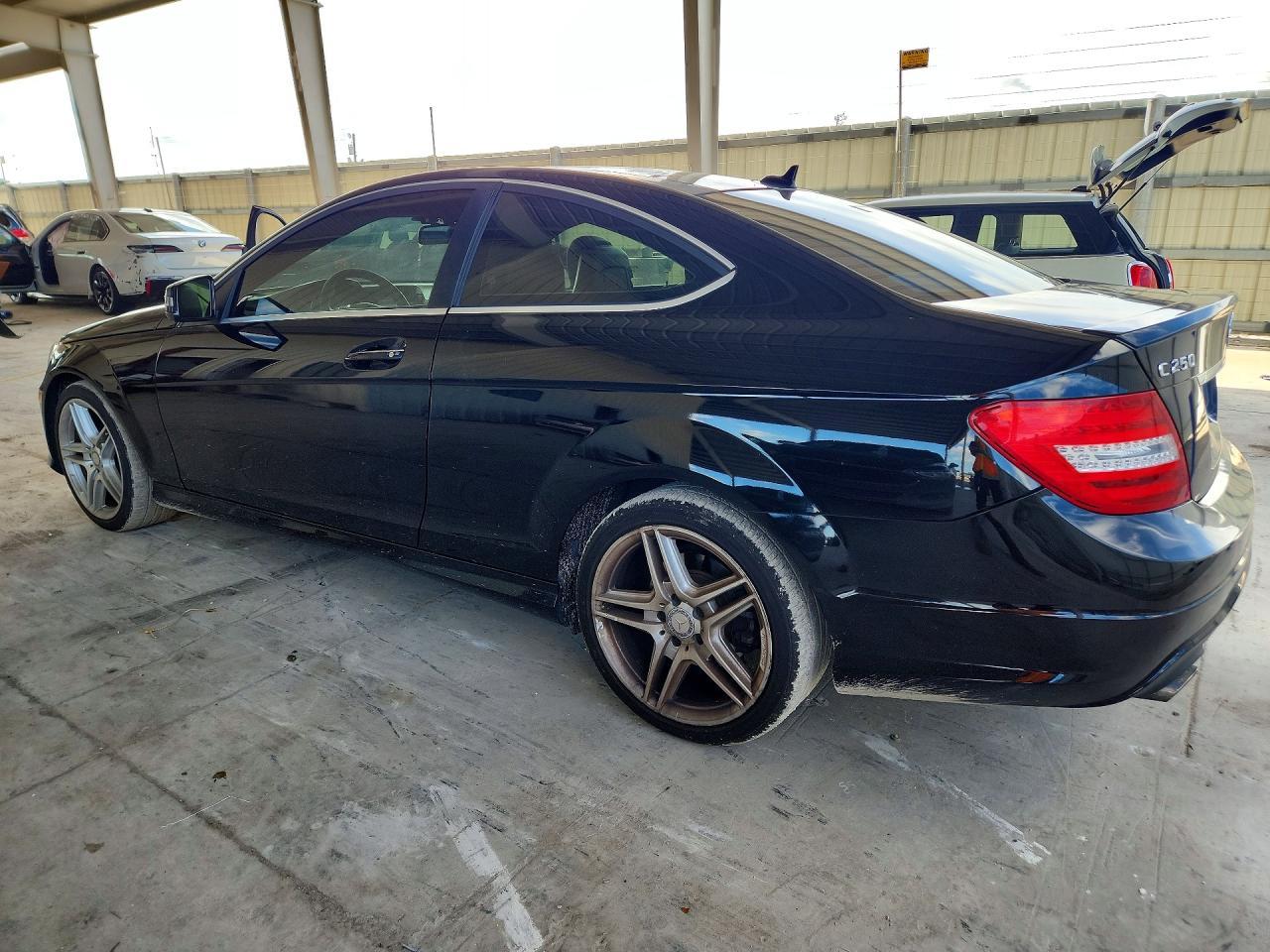 2015 Mercedes-Benz C 250 - zdjęcie 2