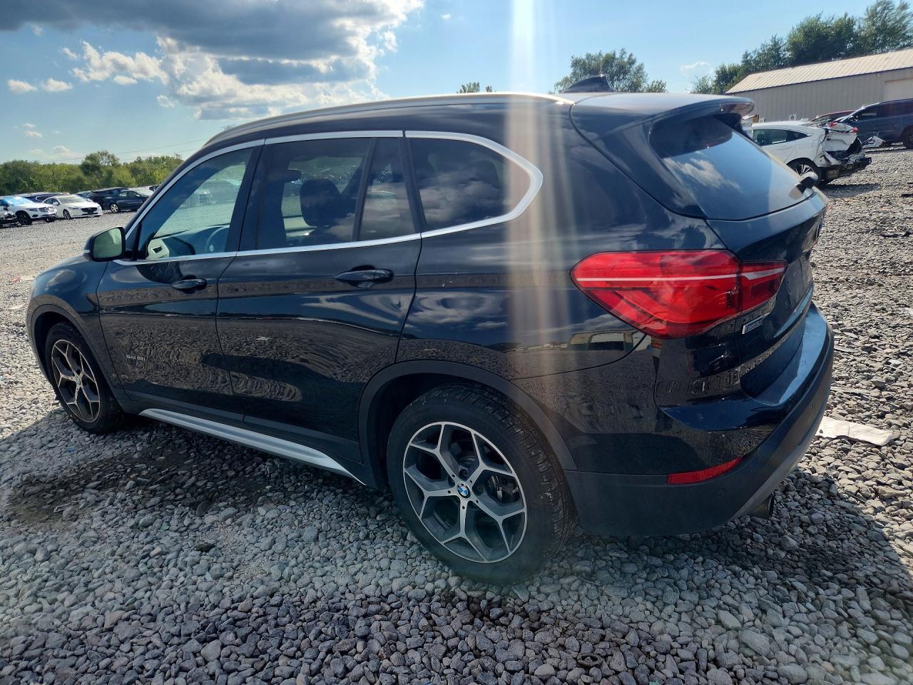2017 BMW X1 Sdrive28I - zdjęcie 2