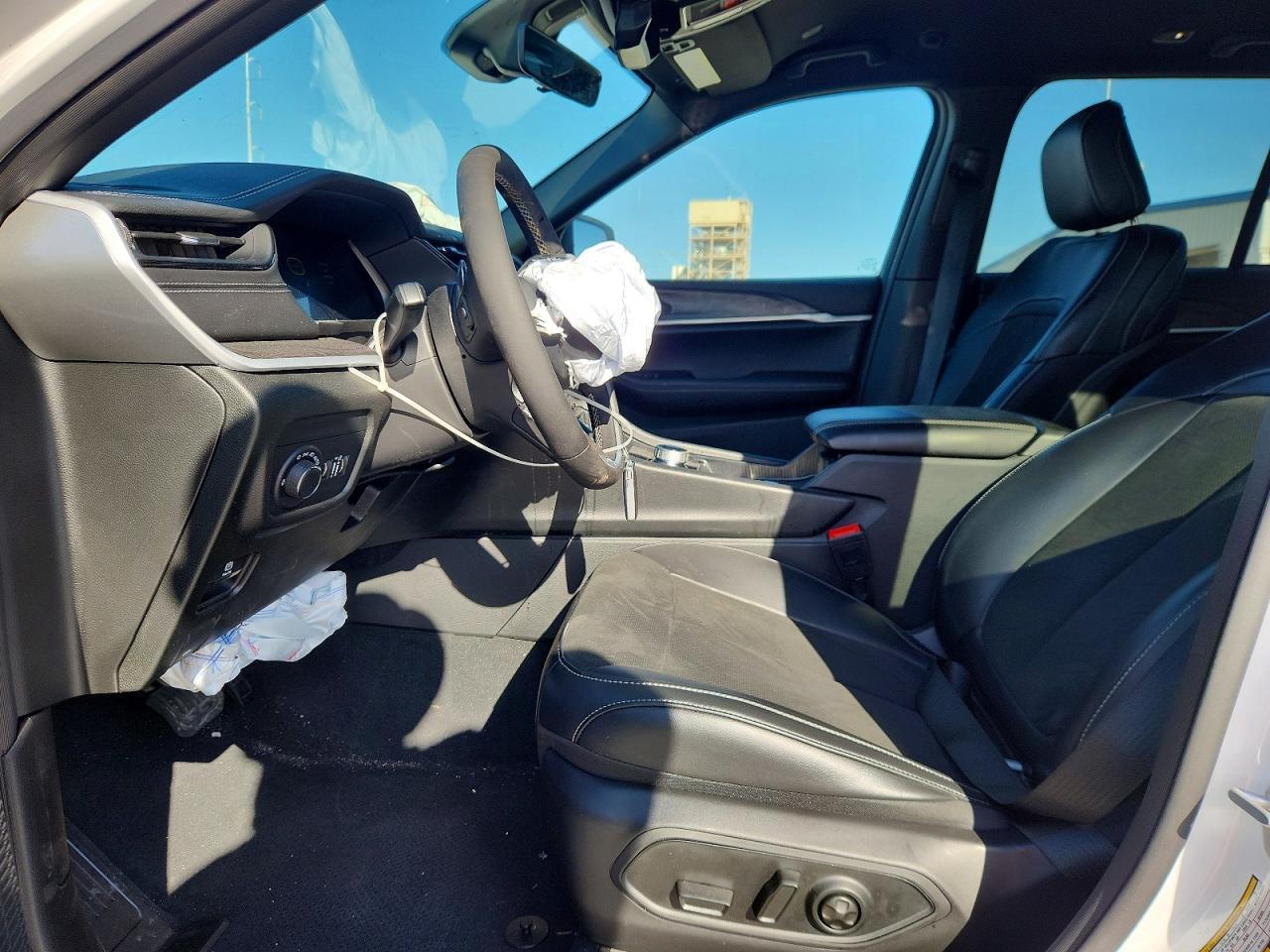 2026 Jeep Grand Cherokee Base - zdjęcie 7