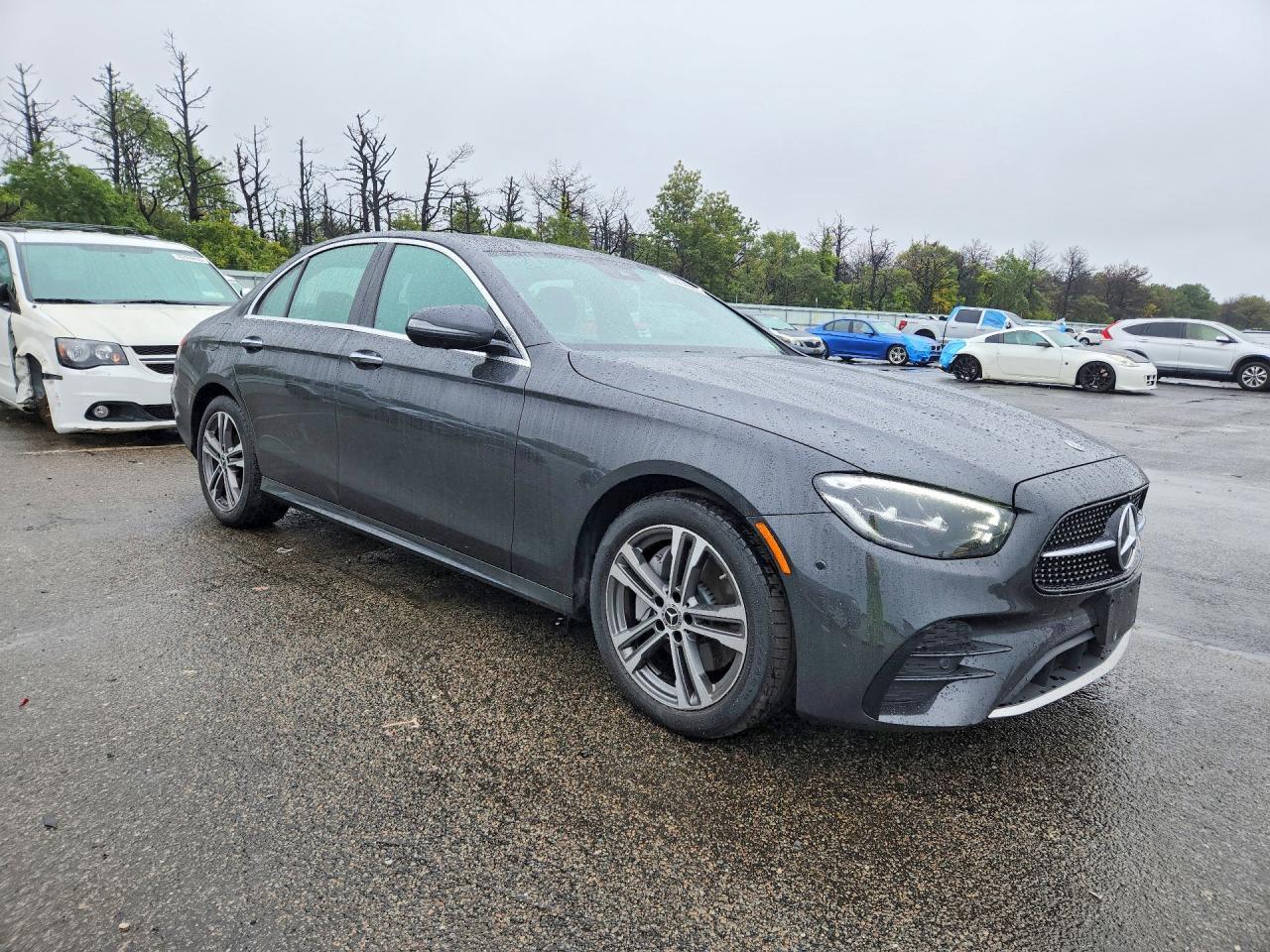 2023 Mercedes-Benz E 350 4Matic - zdjęcie 4
