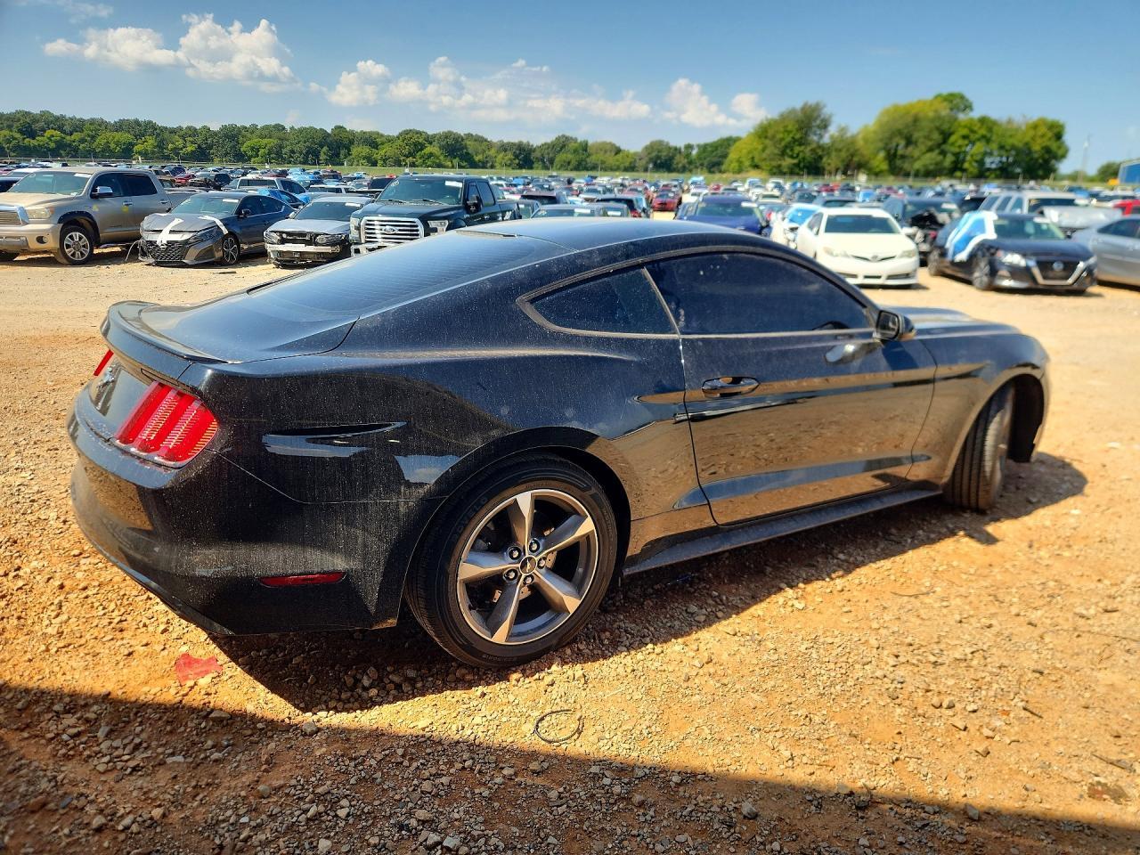 2016 Ford Mustang - zdjęcie 3