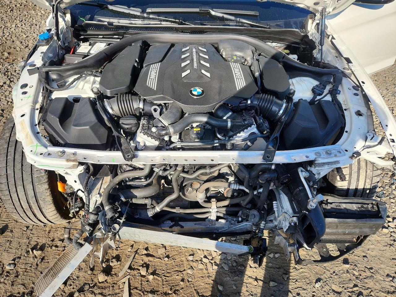 2023 BMW Seria 5 M550i - zdjęcie 11
