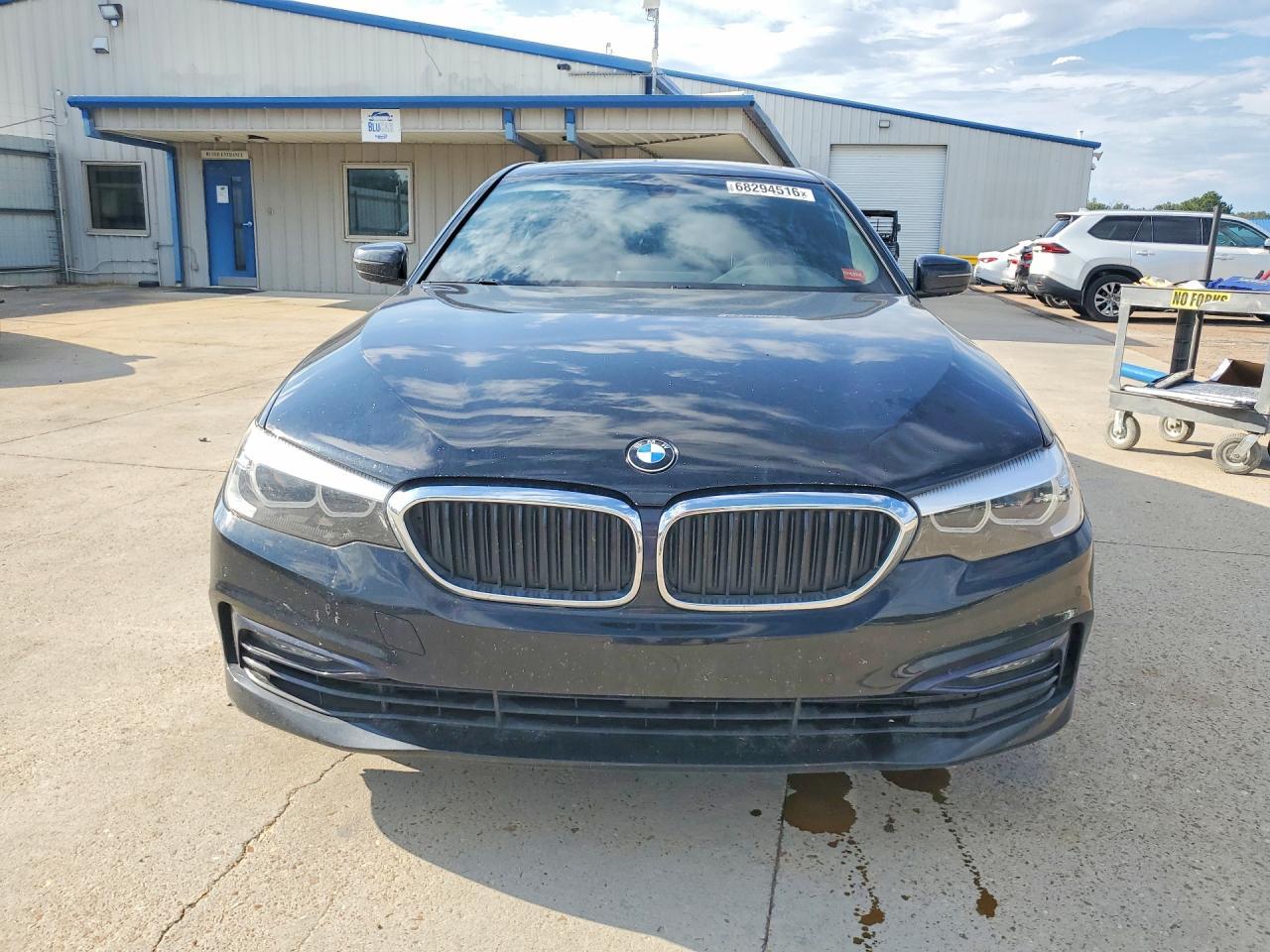 2018 BMW 530 I - zdjęcie 5