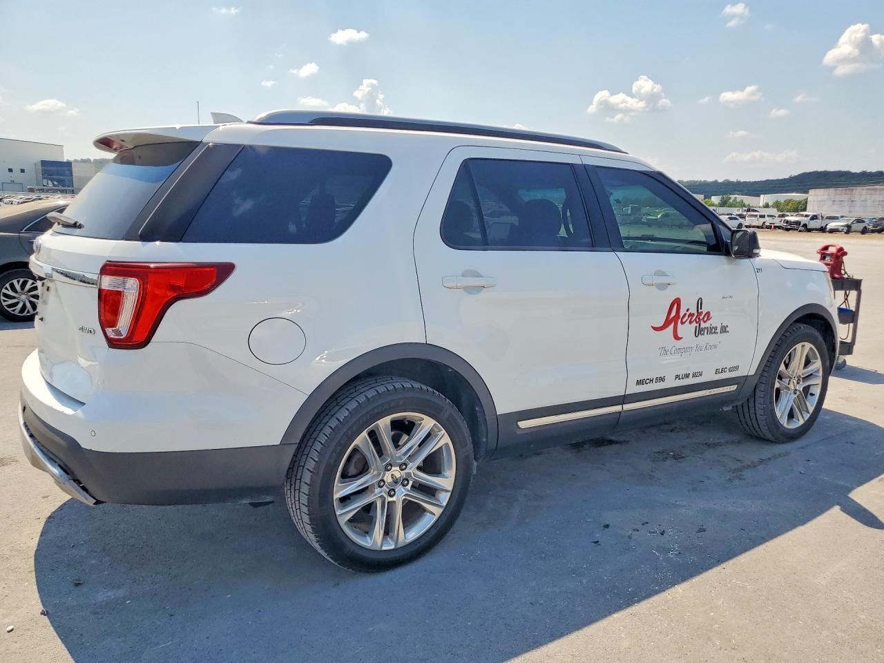 2017 Ford Explorer Xlt - zdjęcie 3
