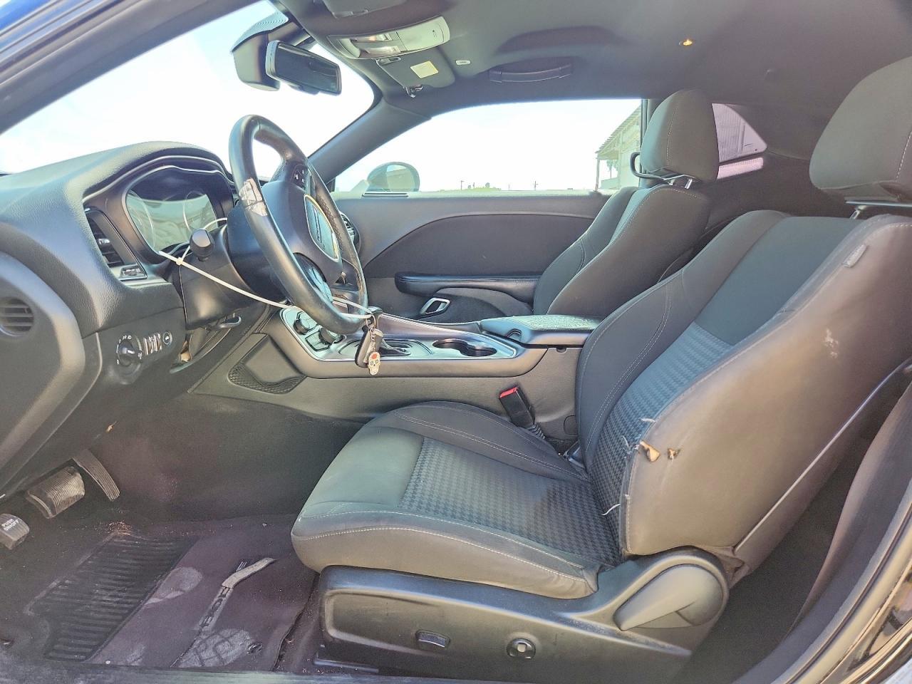 2017 Dodge Challenger - zdjęcie 7