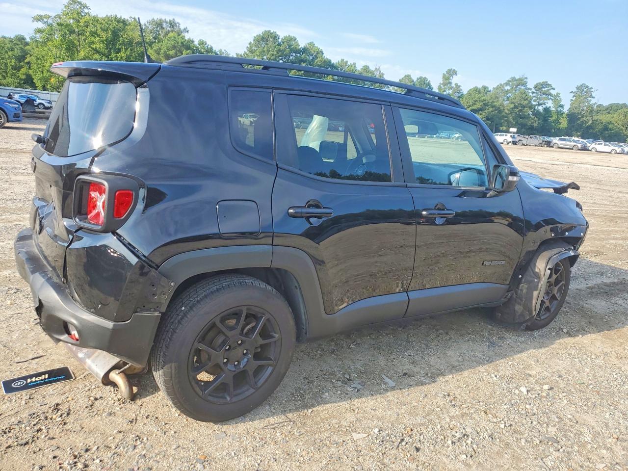 2020 Jeep Renegade Latitude - zdjęcie 3