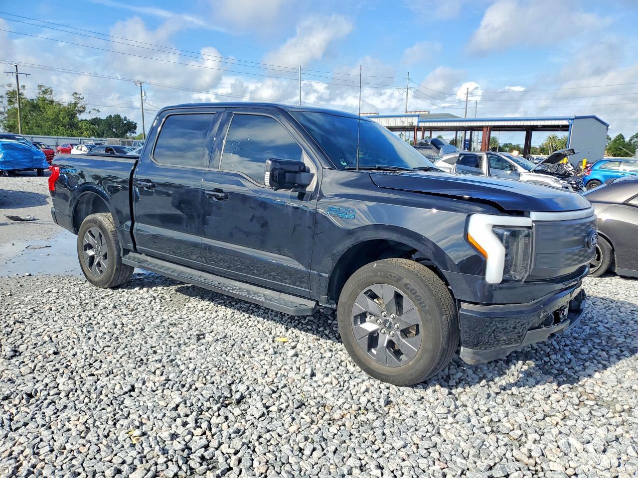 2024 Ford F150 Lightning Lariat - zdjęcie 4