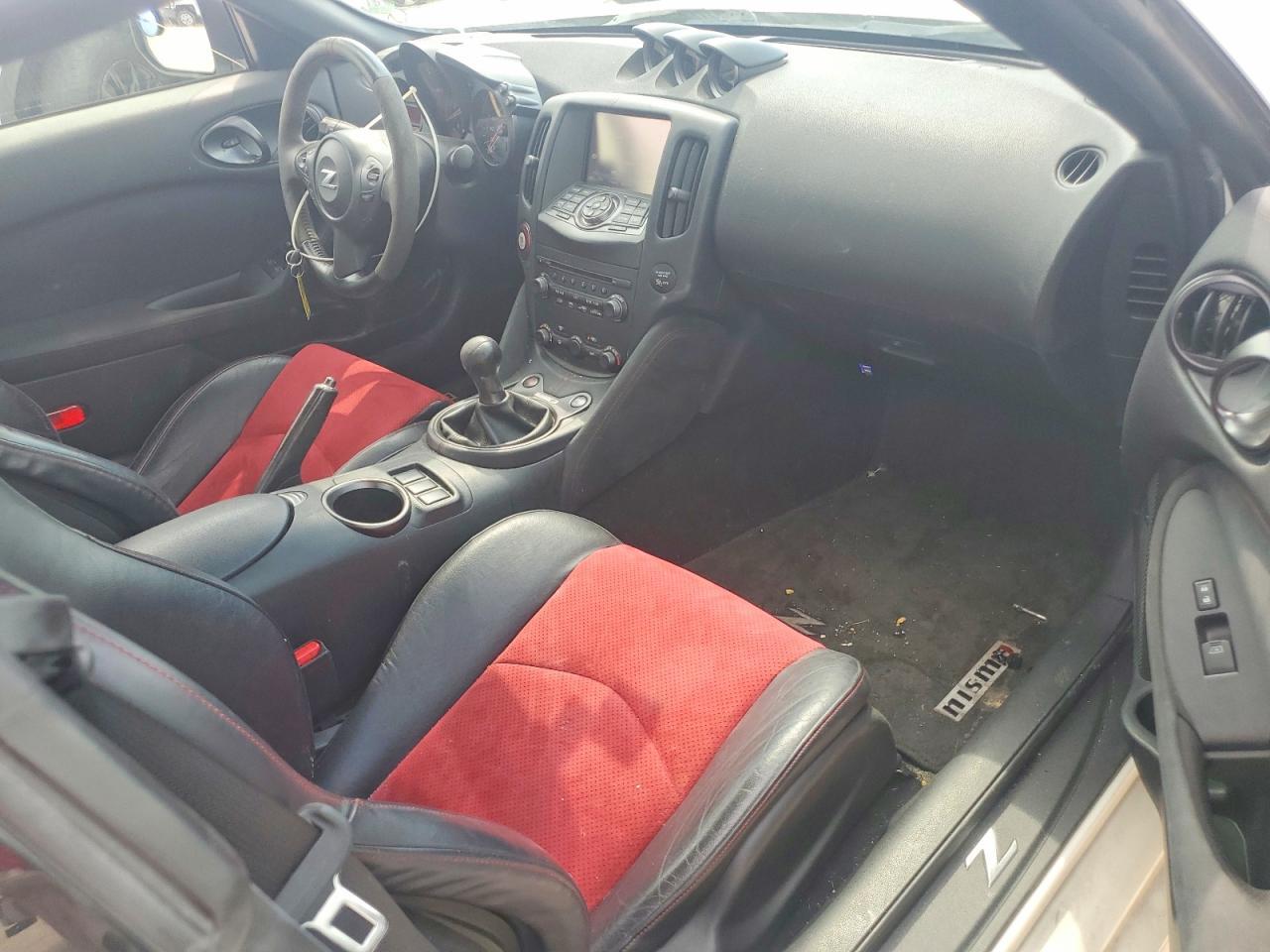 2016 Nissan 370Z Nismo Tech - zdjęcie 10