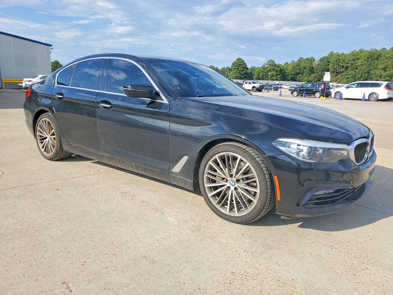 2018 BMW 530 I - zdjęcie 4