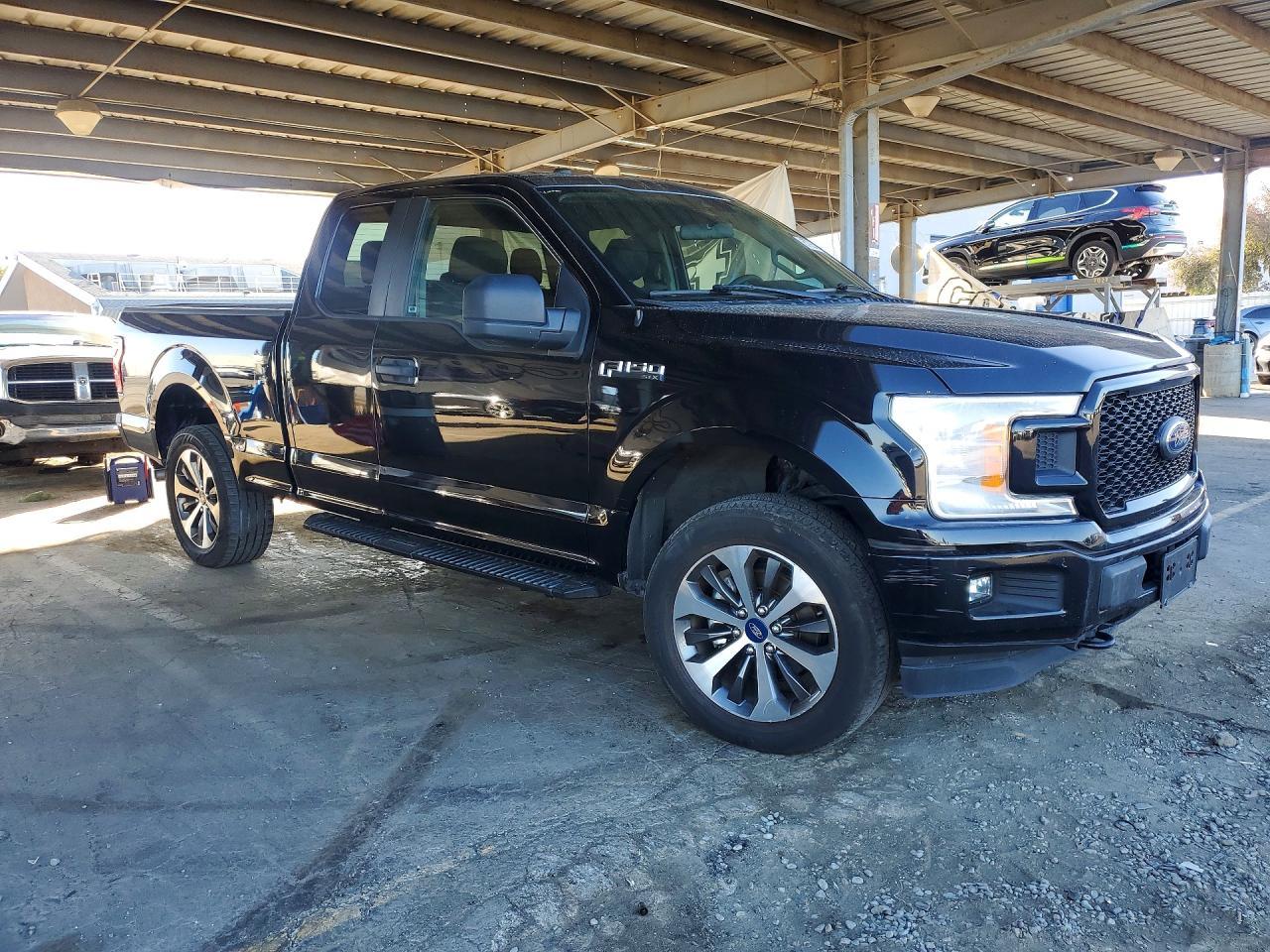 2019 Ford F150 Super Cab - zdjęcie 4
