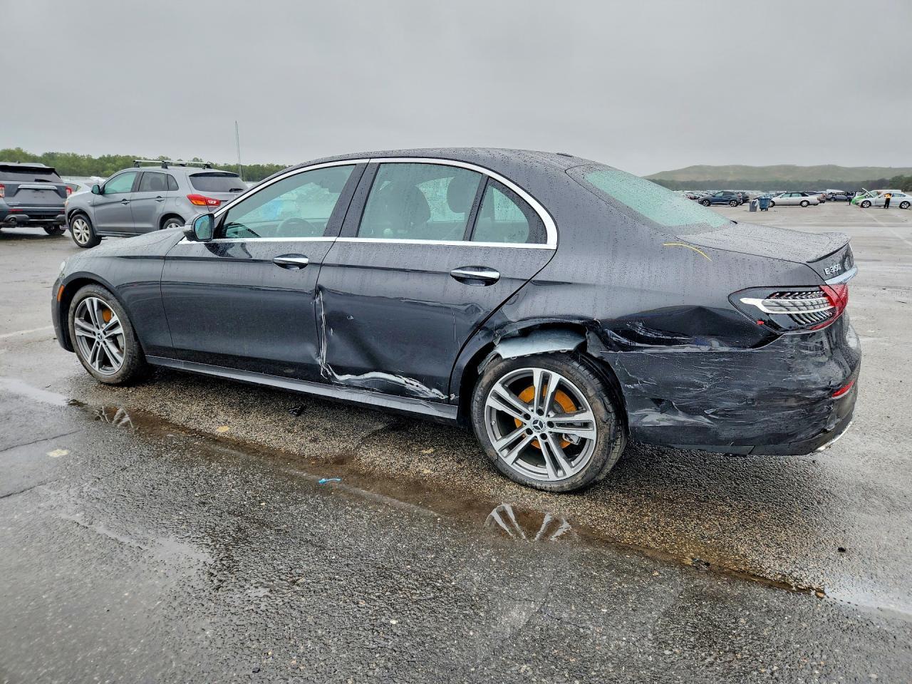 2023 Mercedes-Benz E 350 4Matic - zdjęcie 2