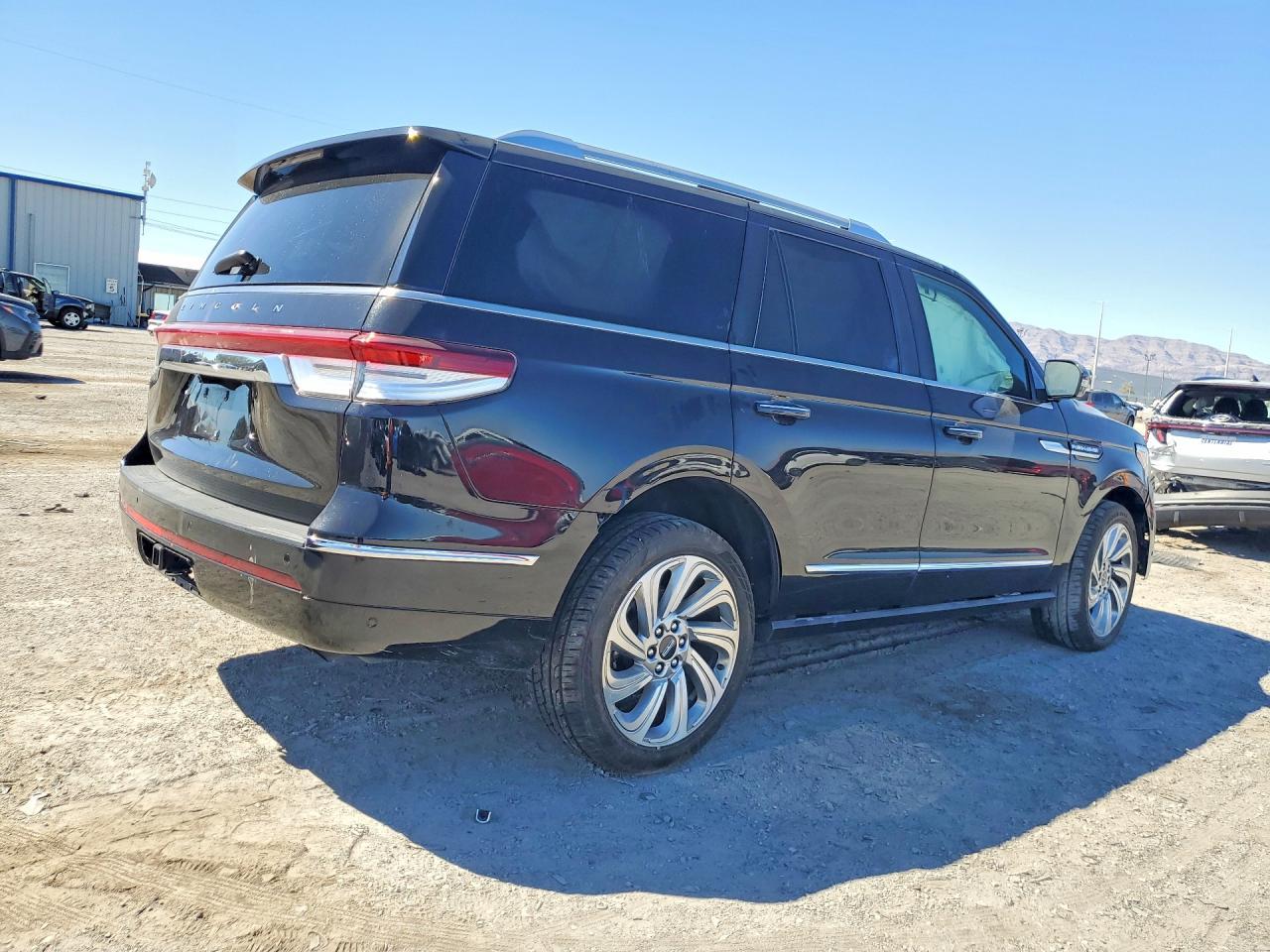 2024 Lincoln Navigator Reserve - zdjęcie 3
