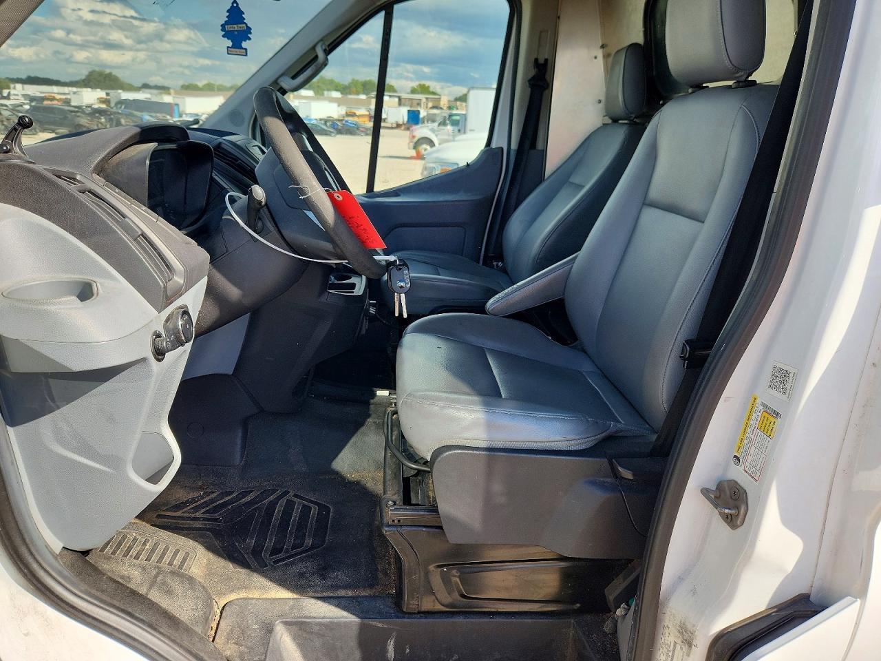 2015 Ford Transit T-250 - zdjęcie 7