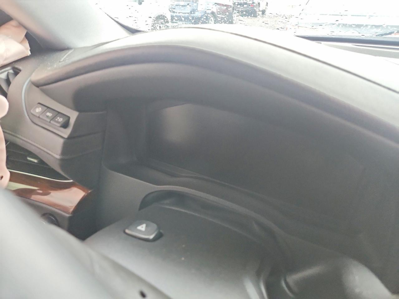 2015 Cadillac Escalade Luxury - zdjęcie 9