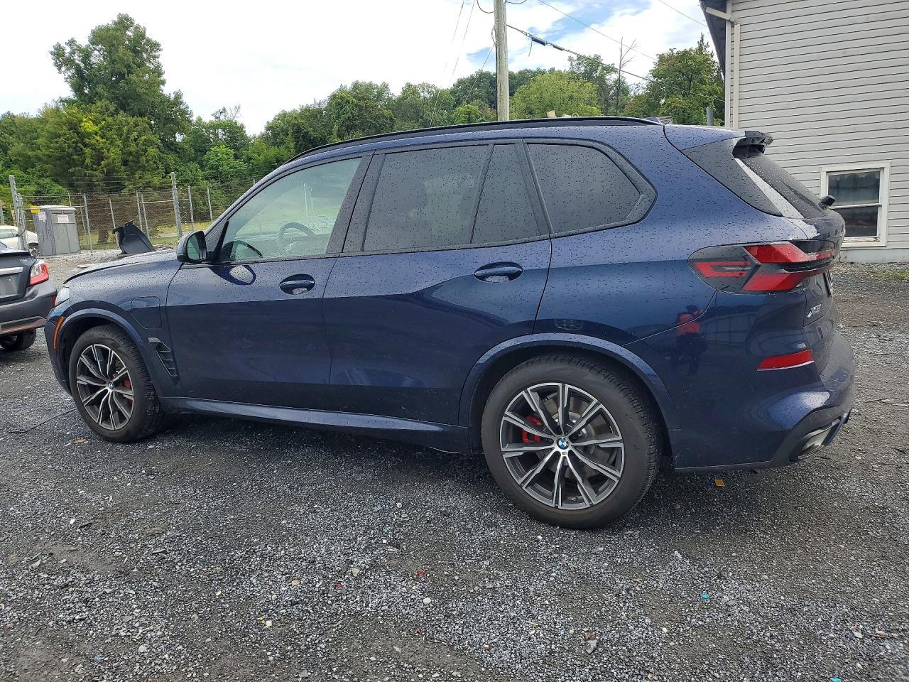 2026 BMW X5 xDrive50E - zdjęcie 2