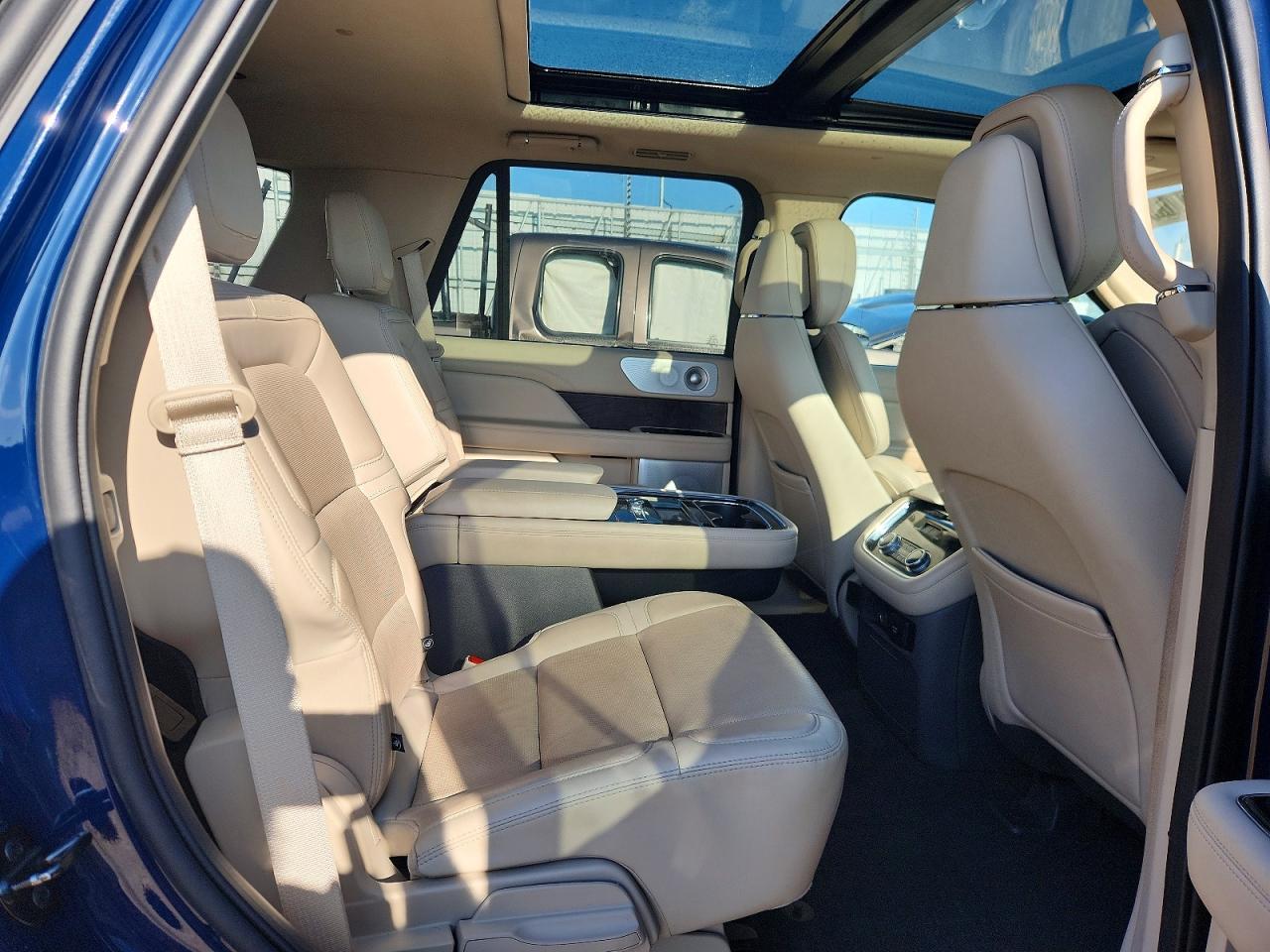 2020 Lincoln Navigator Reserve - zdjęcie 11