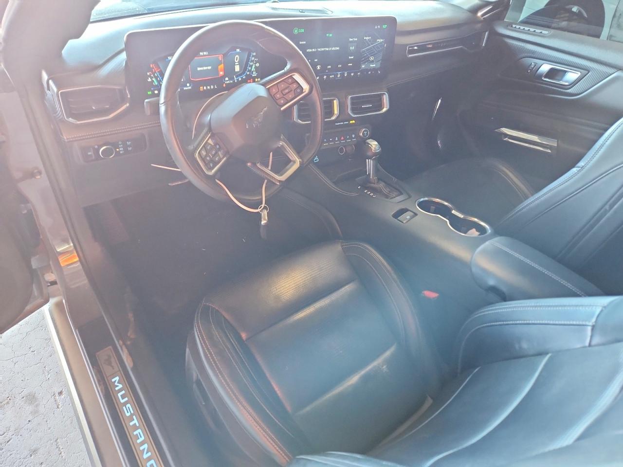 2024 Ford Mustang - zdjęcie 8