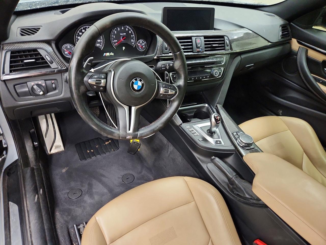 2015 BMW M4 - zdjęcie 8