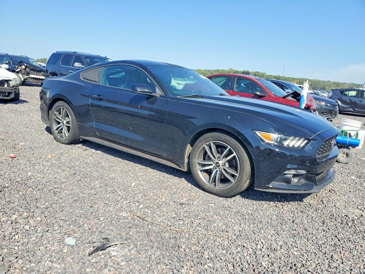 2016 Ford Mustang - zdjęcie 4
