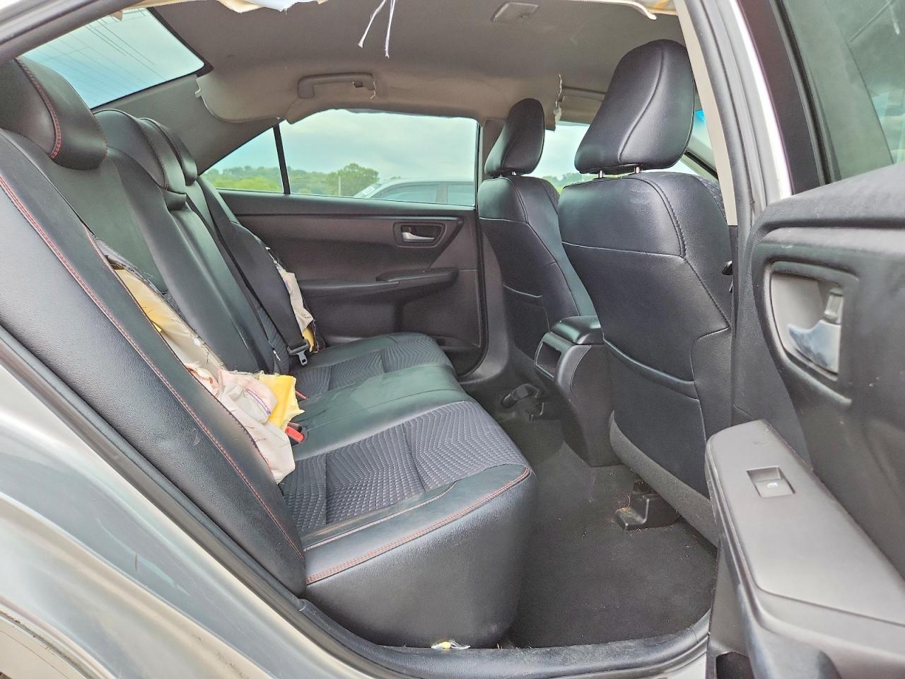 2015 Toyota Camry Se - zdjęcie 10