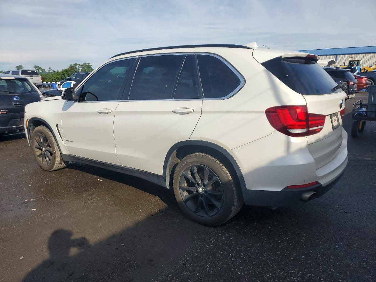 2016 BMW X5 xDrive35I - zdjęcie 2