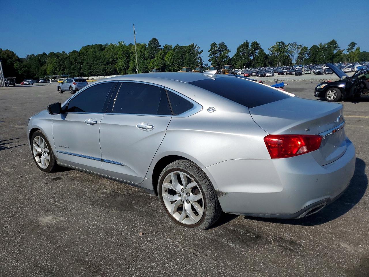2020 Chevrolet Impala Premier - zdjęcie 2