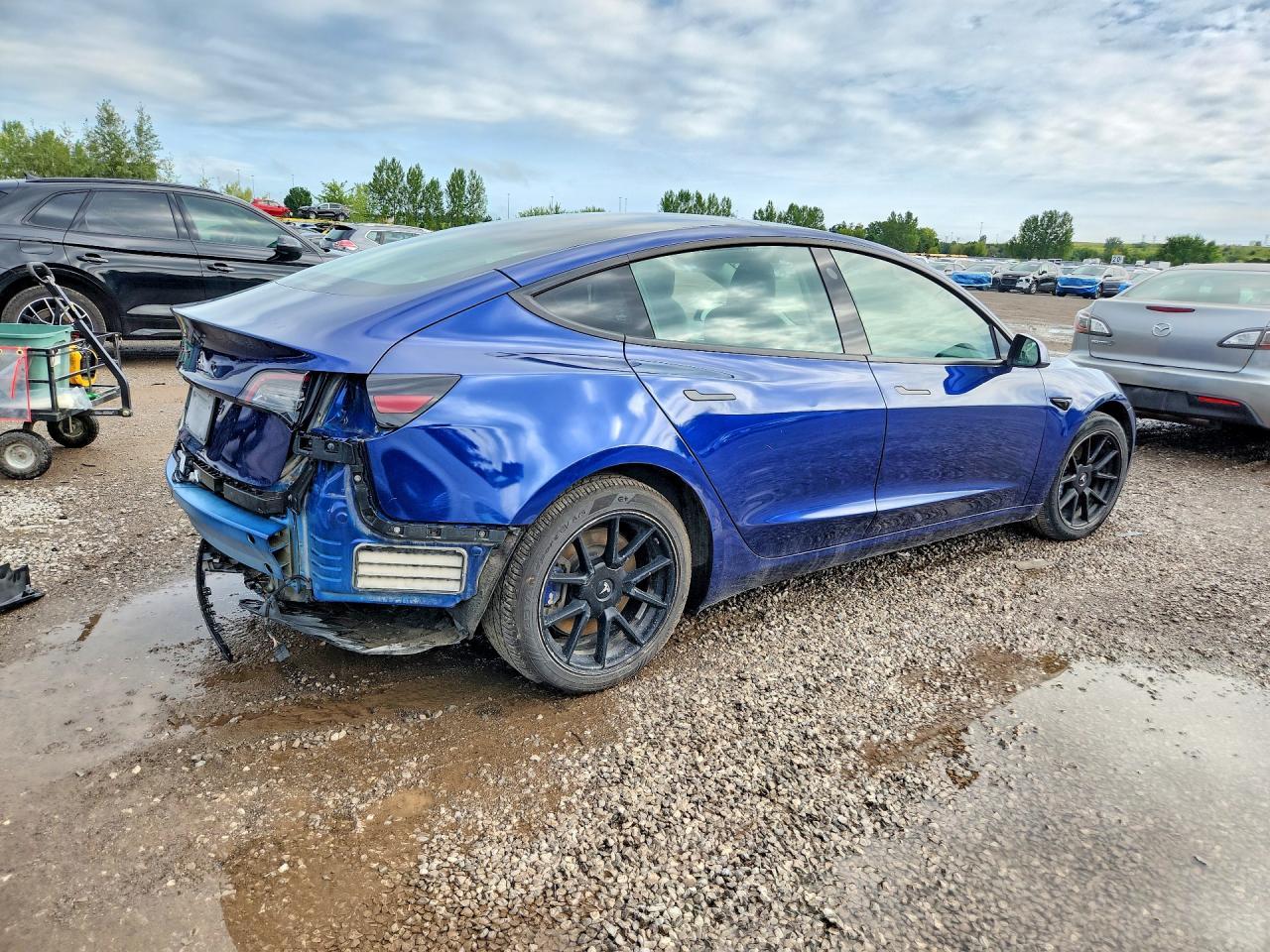2022 Tesla Model 3 - zdjęcie 3