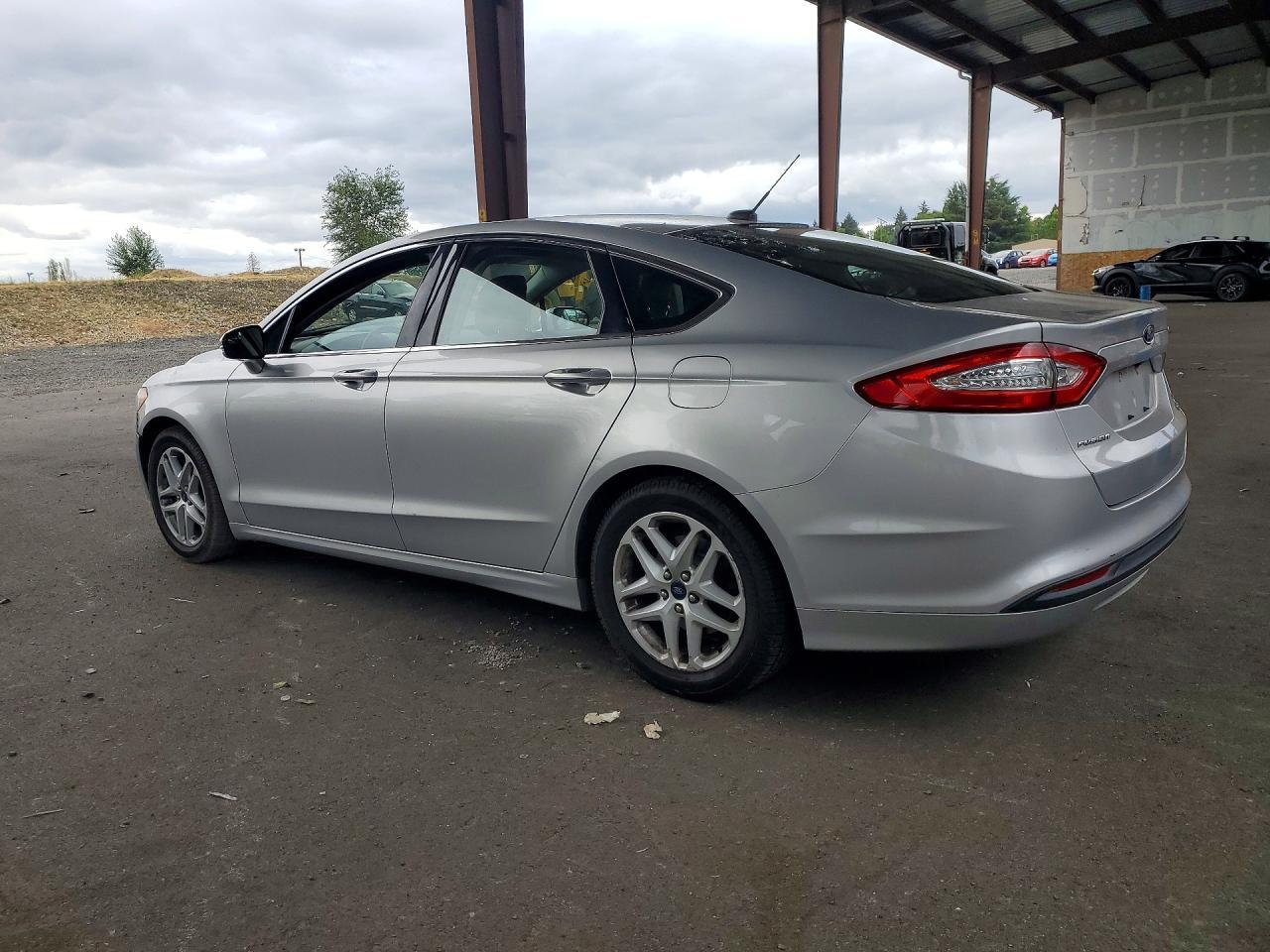 2015 Ford Fusion Se - zdjęcie 2
