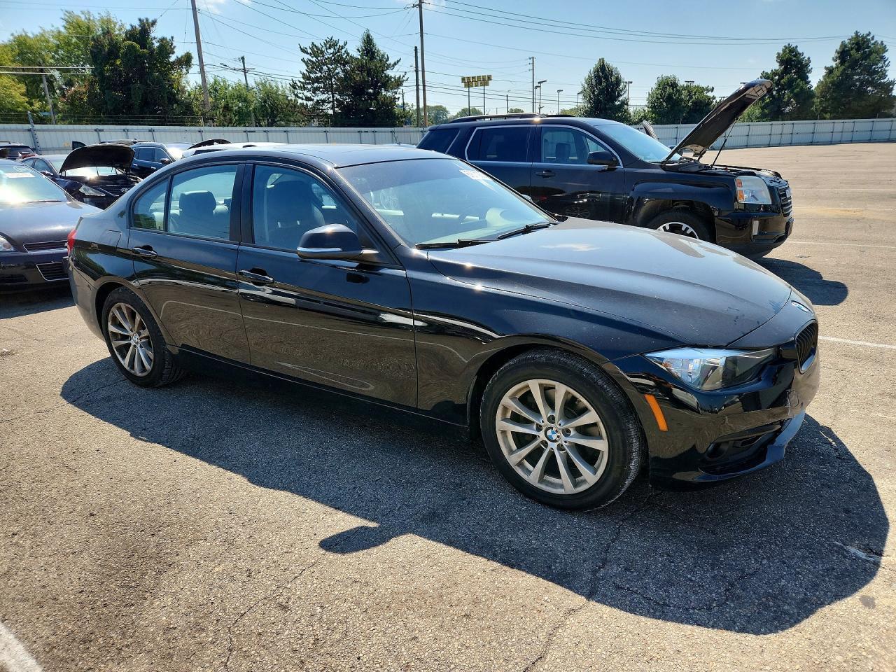 2017 BMW Seria 3 320i - zdjęcie 4