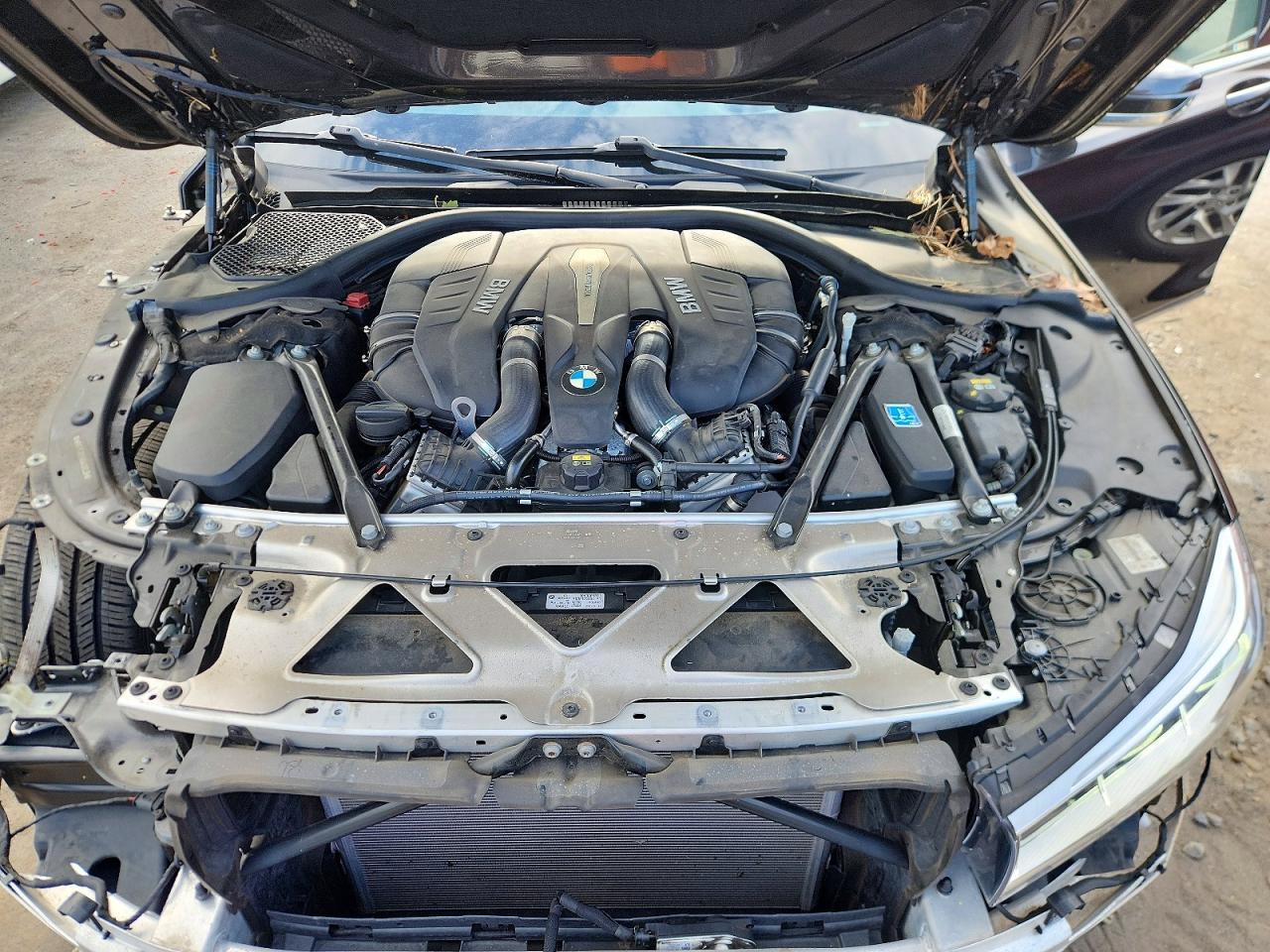 2017 BMW Seria 7 B7 - zdjęcie 11