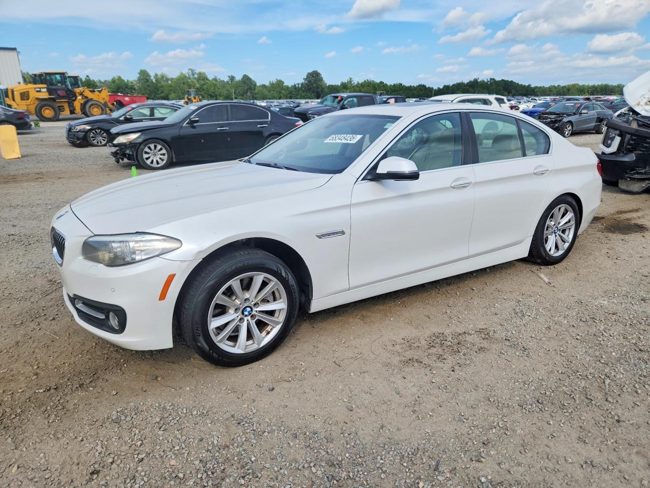 2015 BMW Seria 5 528i - zdjęcie główne