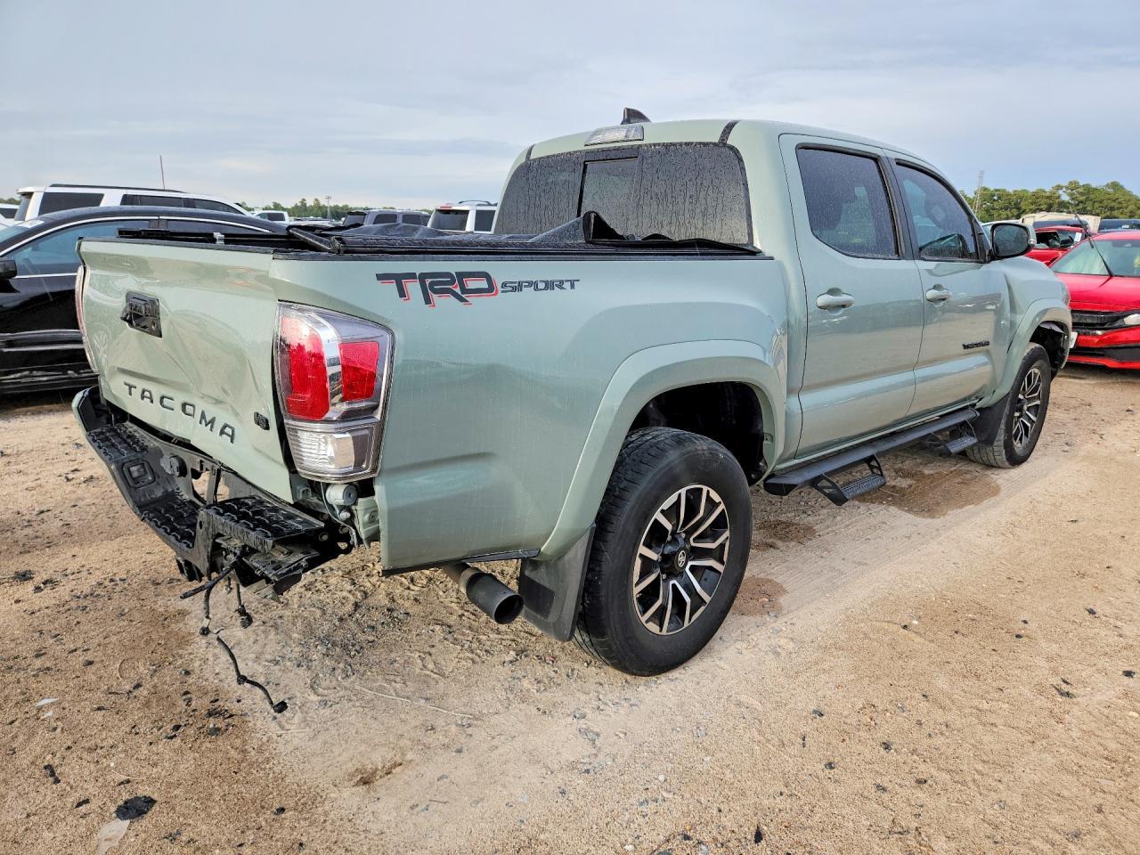 2022 Toyota Tacoma Double Cab - zdjęcie 3