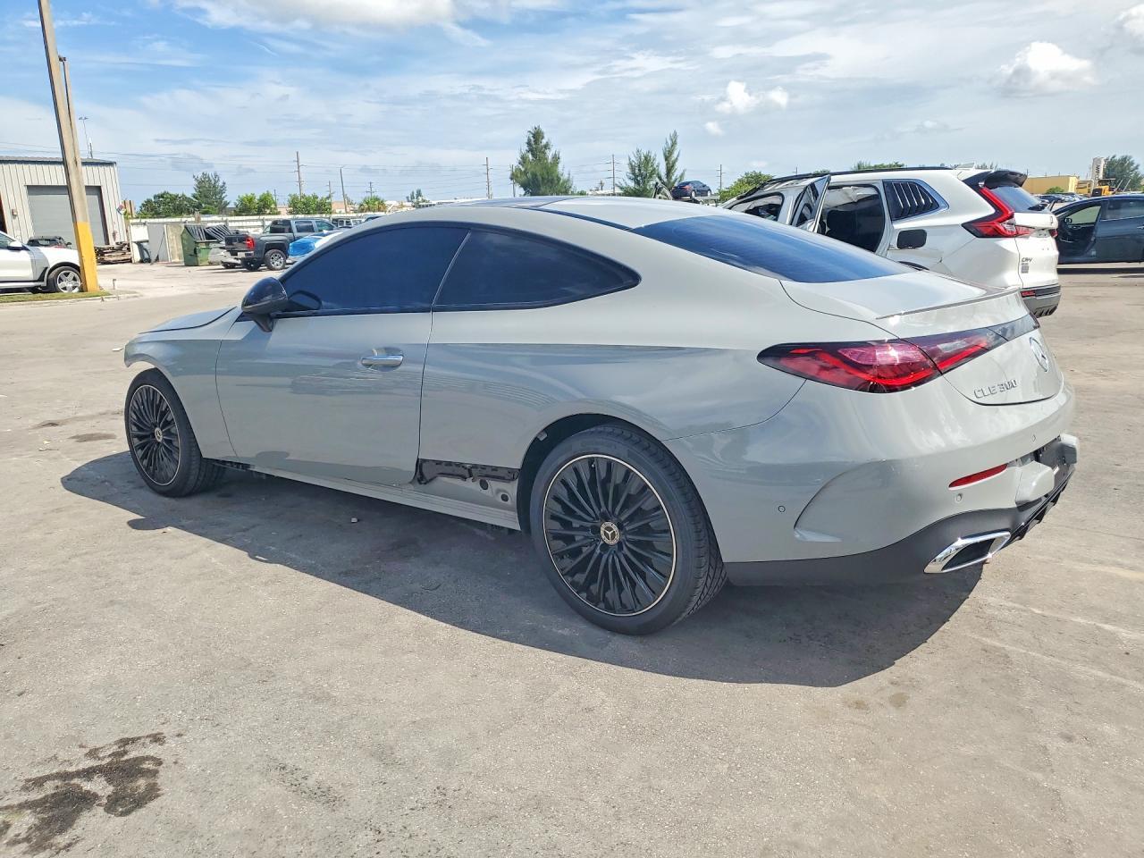 2026 Mercedes-Benz Cle 300 4Matic - zdjęcie 2
