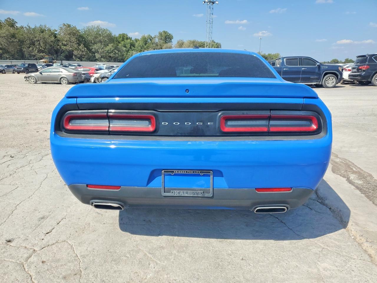 2022 Dodge Challenger Sxt - zdjęcie 6