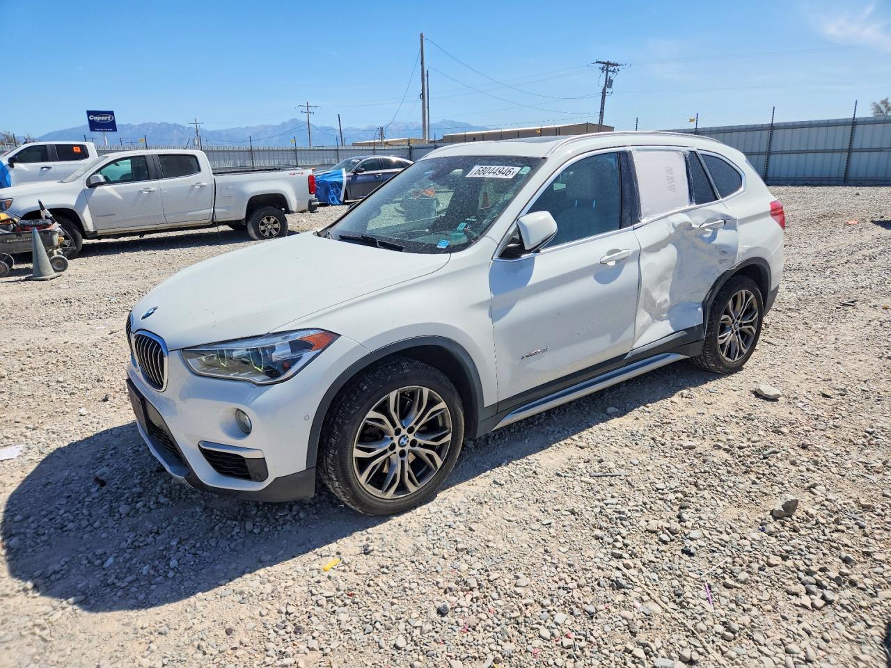 2016 BMW X1 xDrive28I - zdjęcie główne