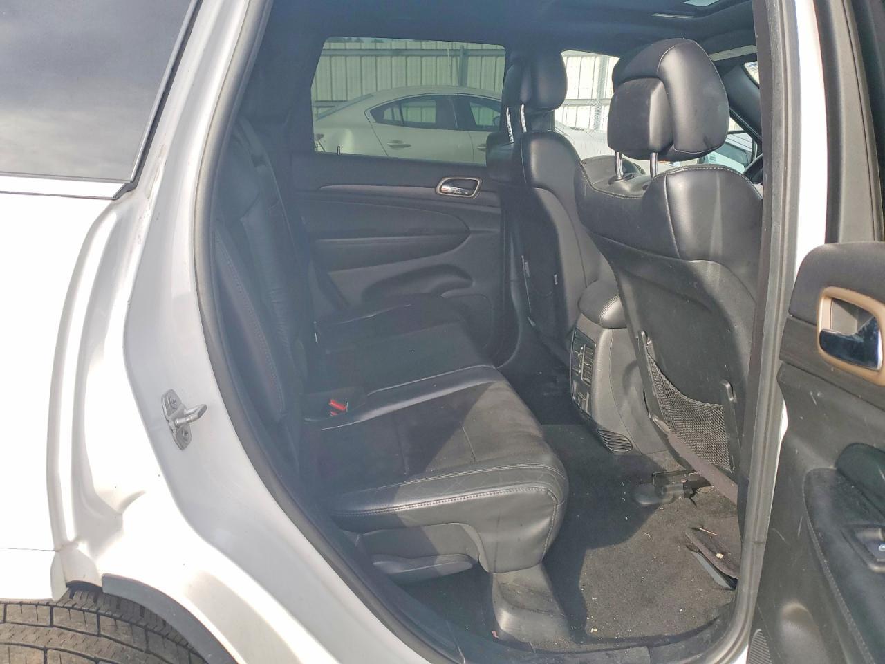 2015 Jeep Grand Cherokee Laredo - zdjęcie 11
