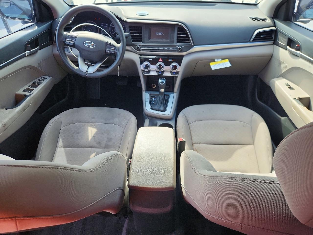 2019 Hyundai Elantra - zdjęcie 8