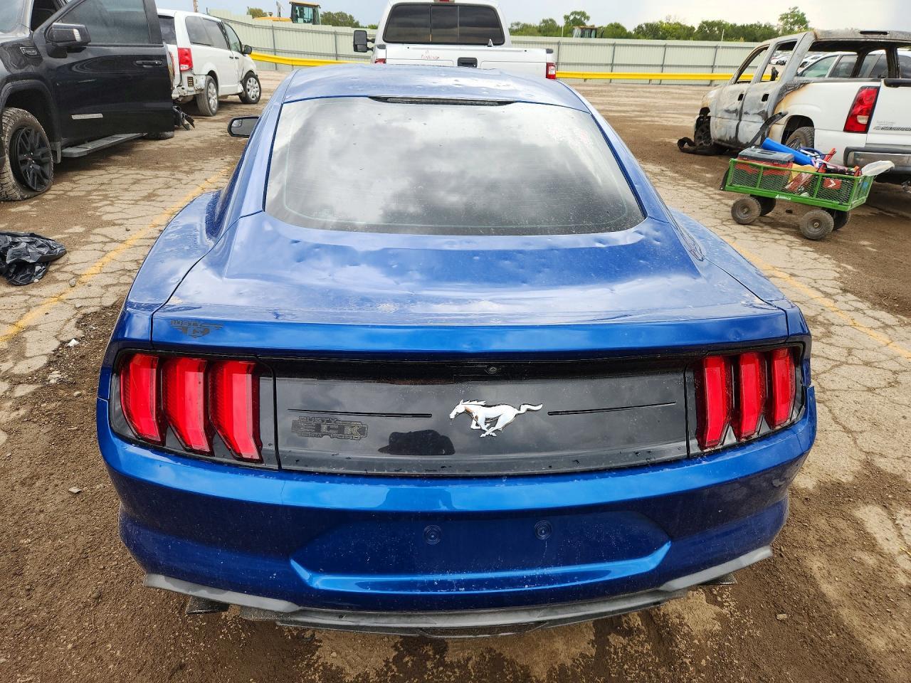 2018 Ford Mustang - zdjęcie 6