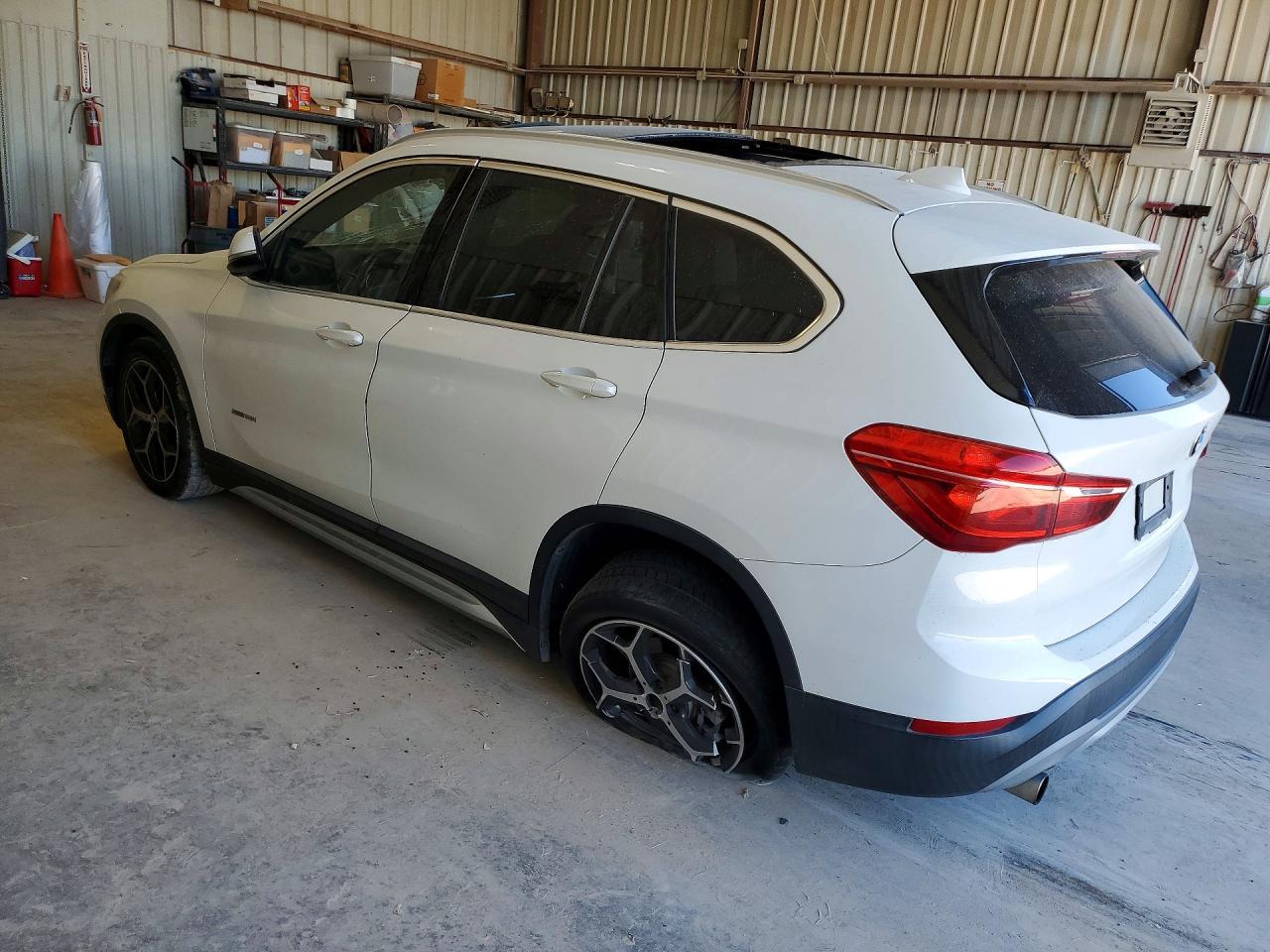 2016 BMW X1 xDrive28I - zdjęcie 2