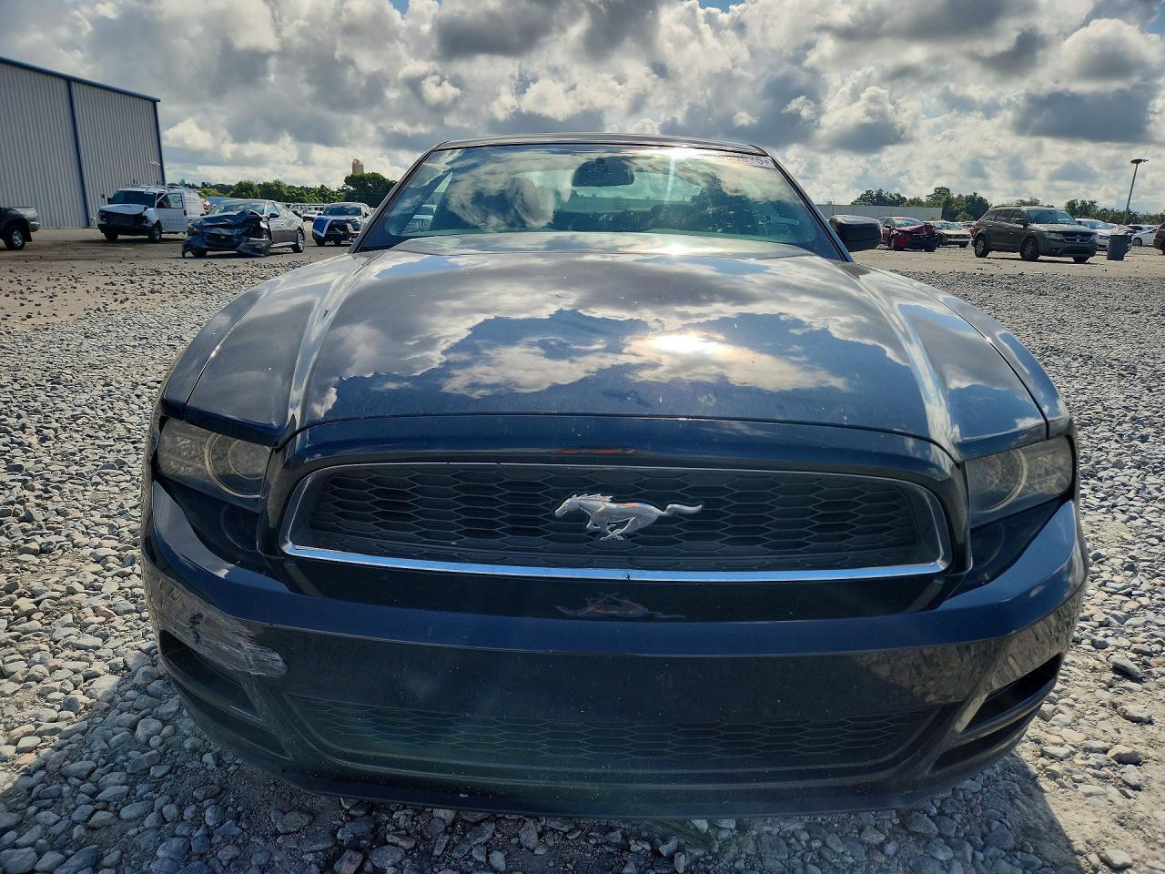 Ford Mustang Coupe - zdjęcie 5
