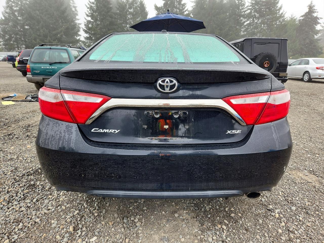 2015 Toyota Camry Xse - zdjęcie 6
