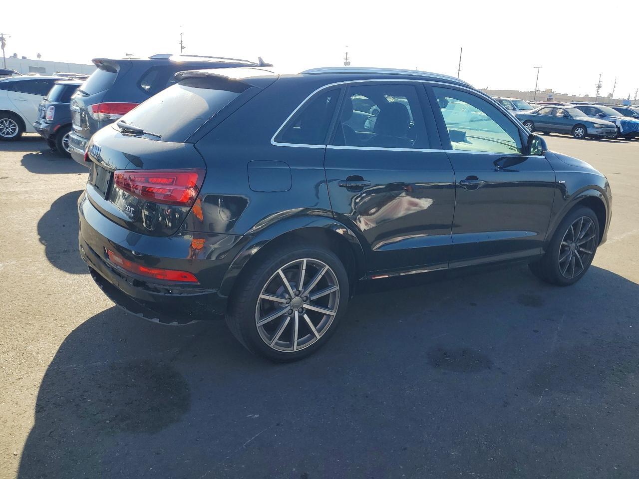 Audi Q3 - zdjęcie 3