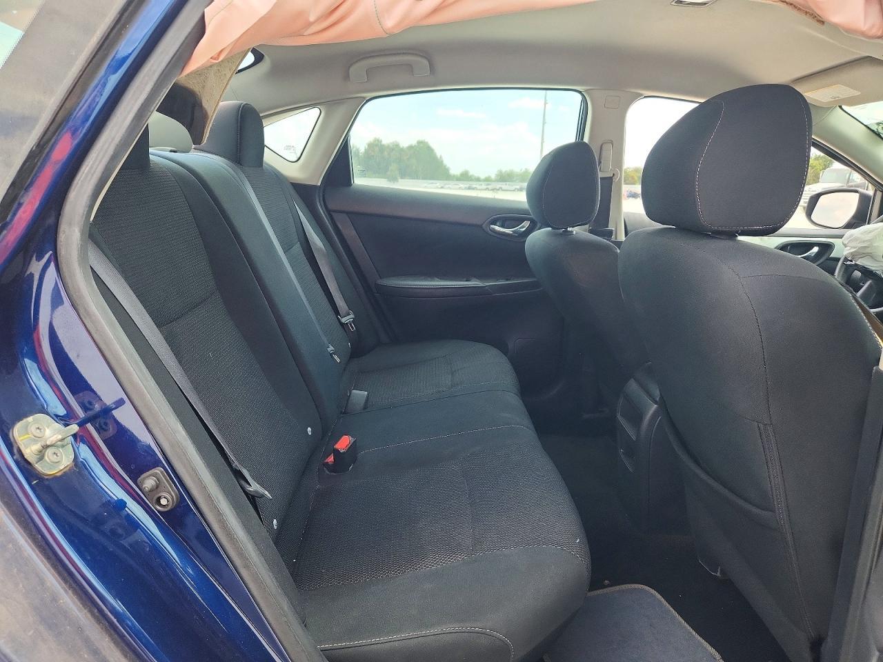 2019 Nissan Sentra S - zdjęcie 10