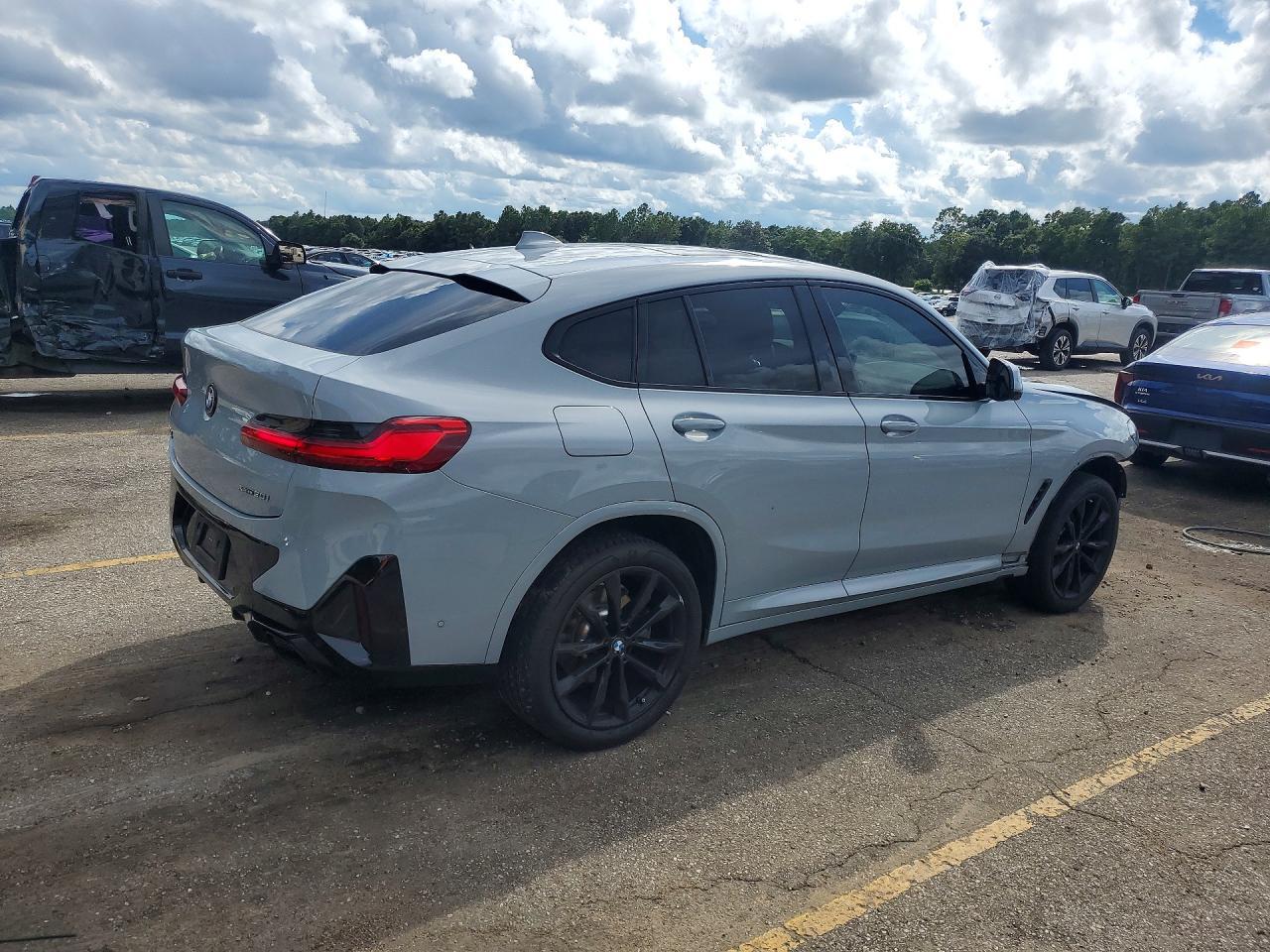 2024 BMW X4 xDrive30I - zdjęcie 3