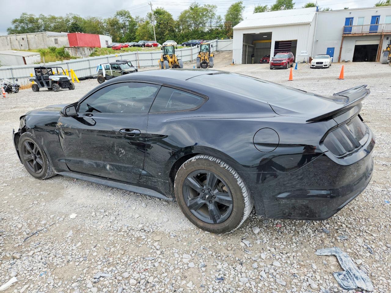 2017 Ford Mustang - zdjęcie 2