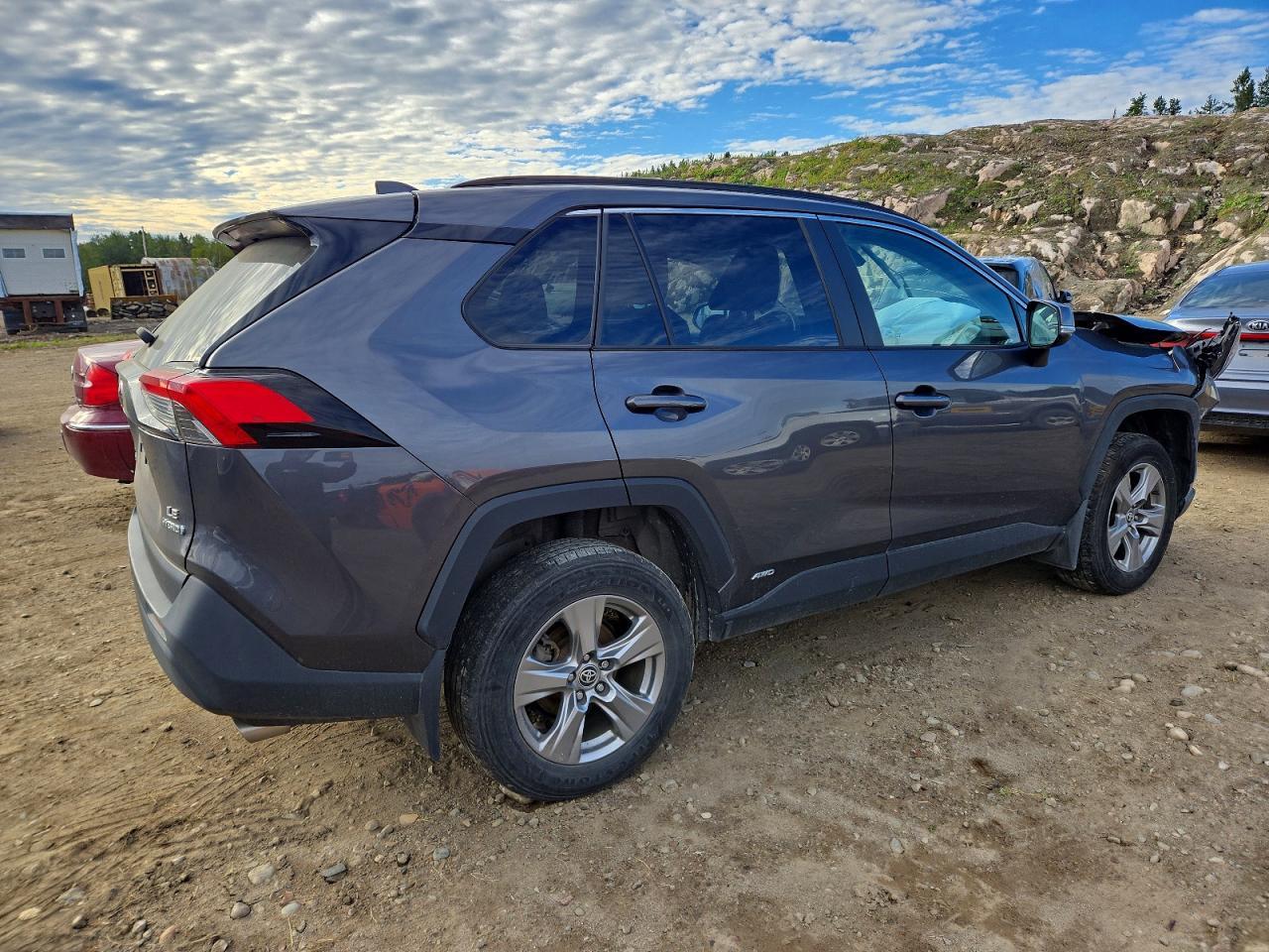 2023 Toyota Rav4 Le - zdjęcie 3