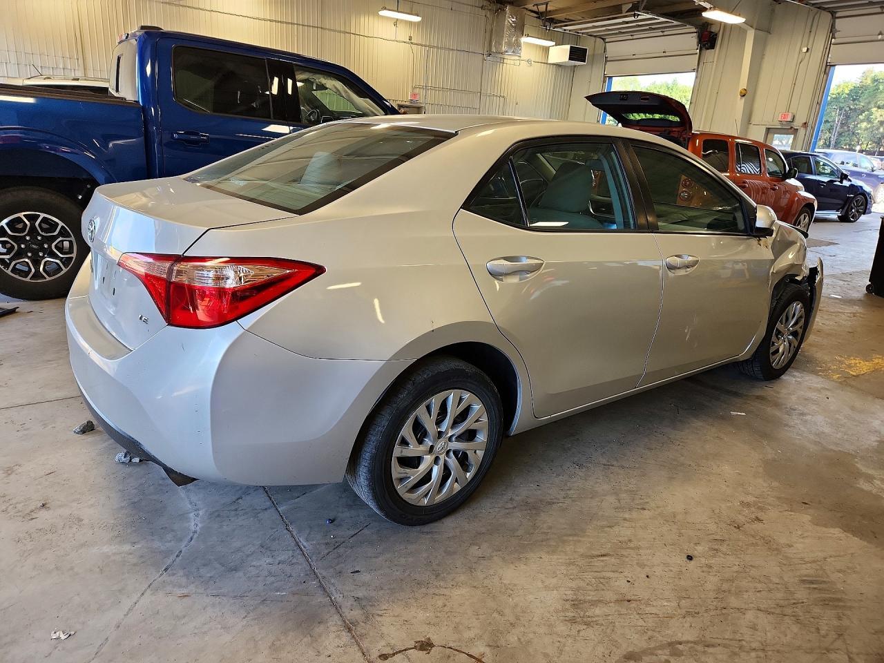 2017 Toyota Corolla Le - zdjęcie 3