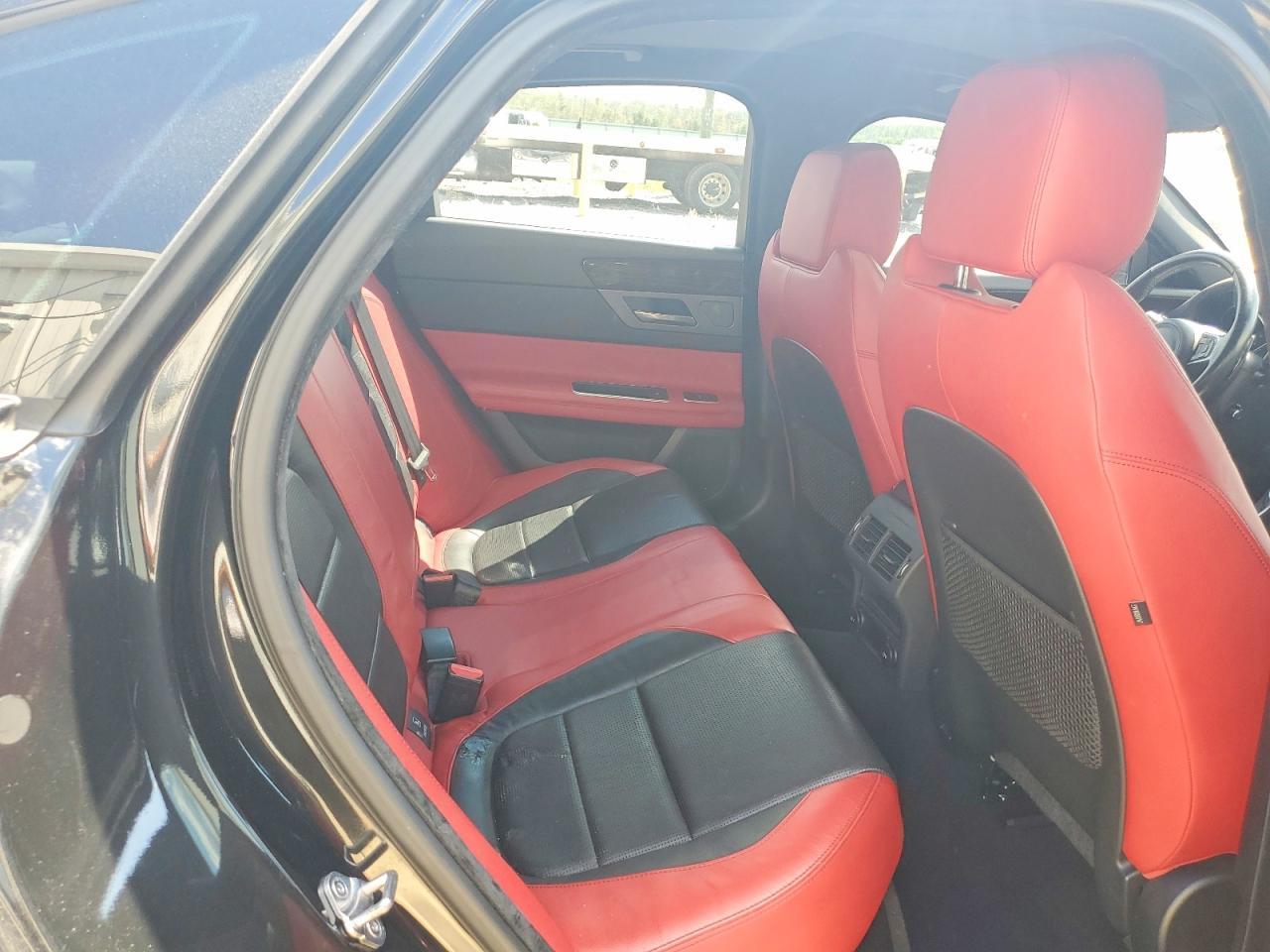 2017 Jaguar Xf S - zdjęcie 10