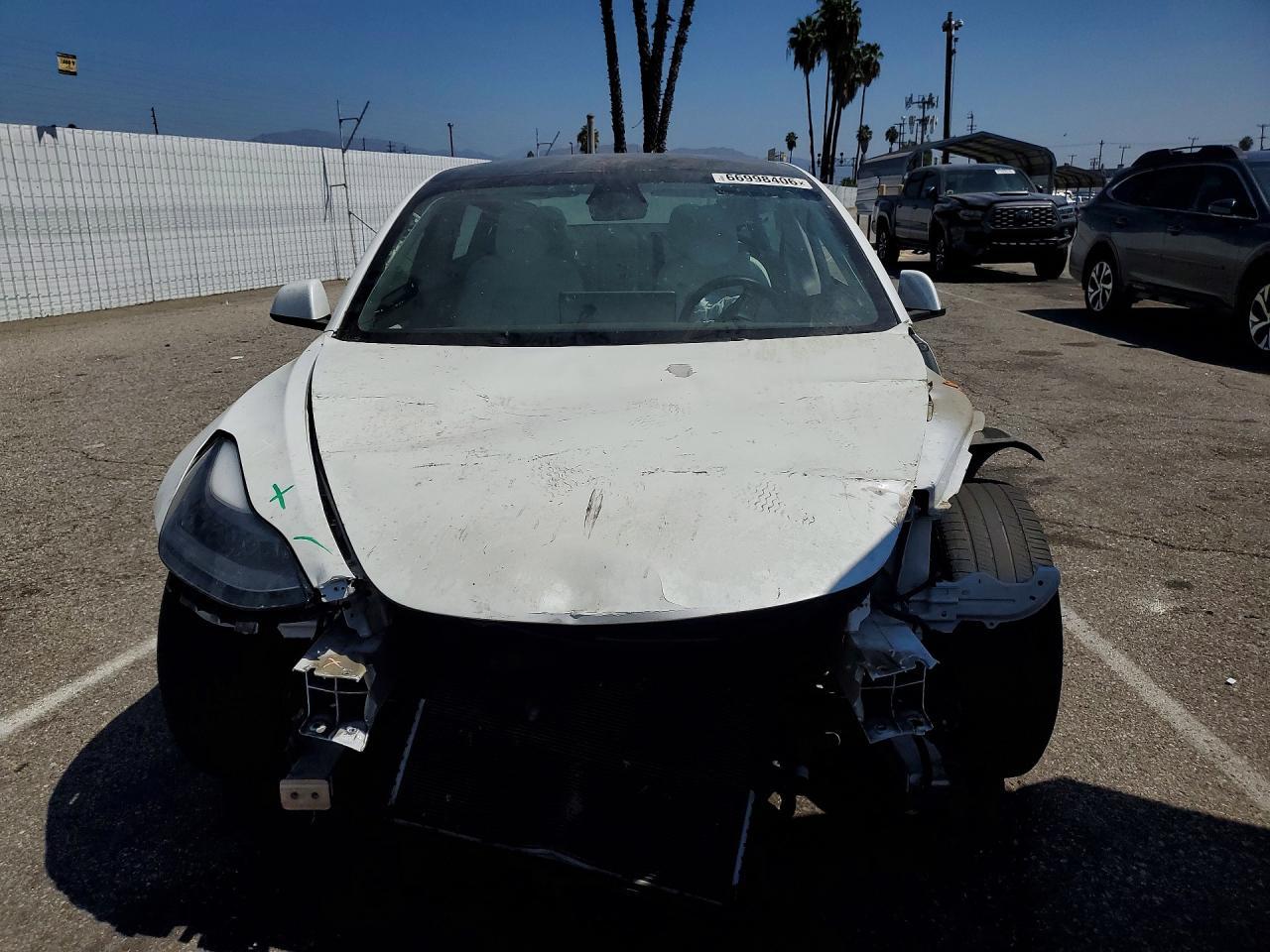 2022 Tesla Model 3 - zdjęcie 5